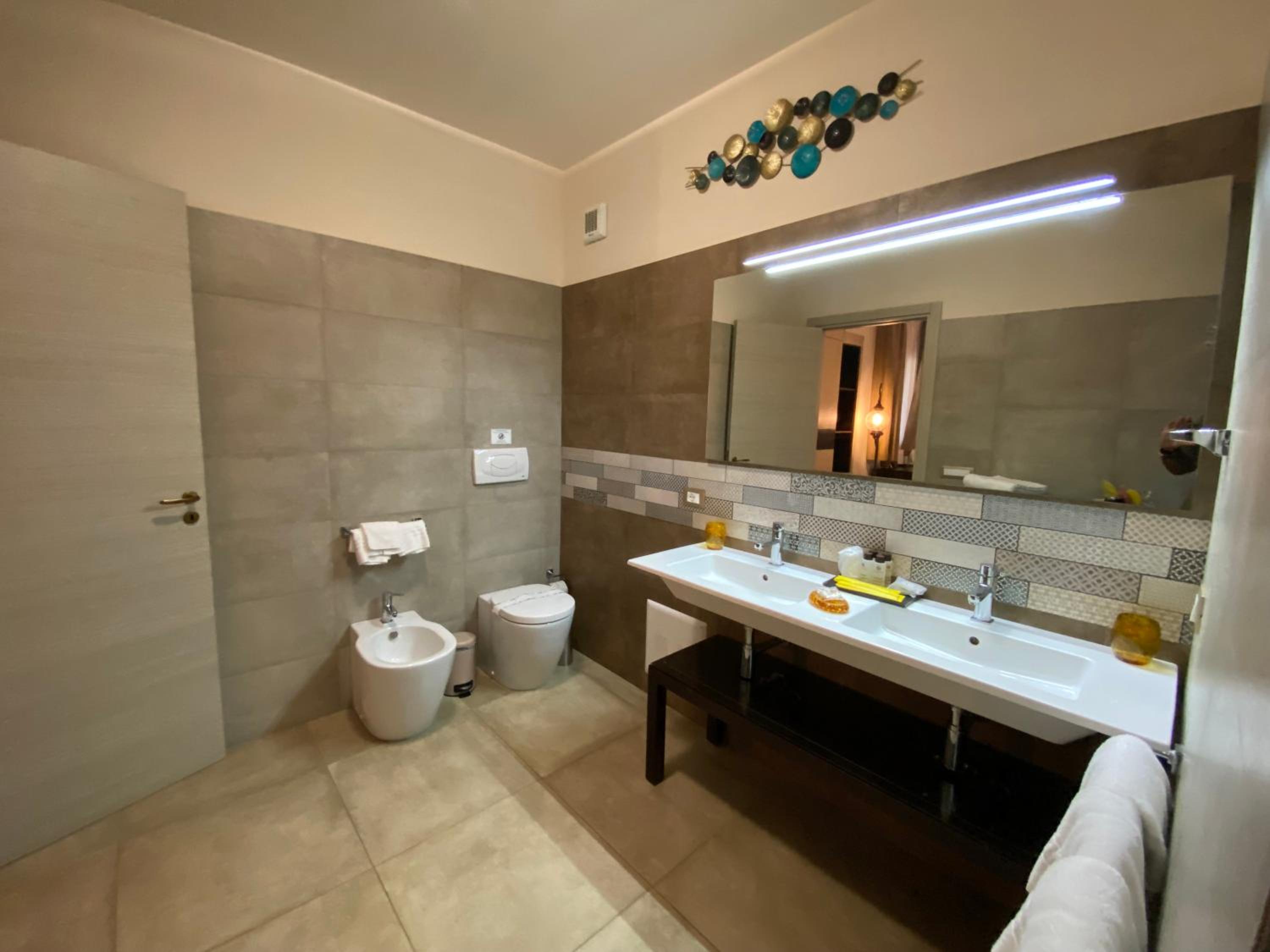 Deluxe Quadruple Room photo 3