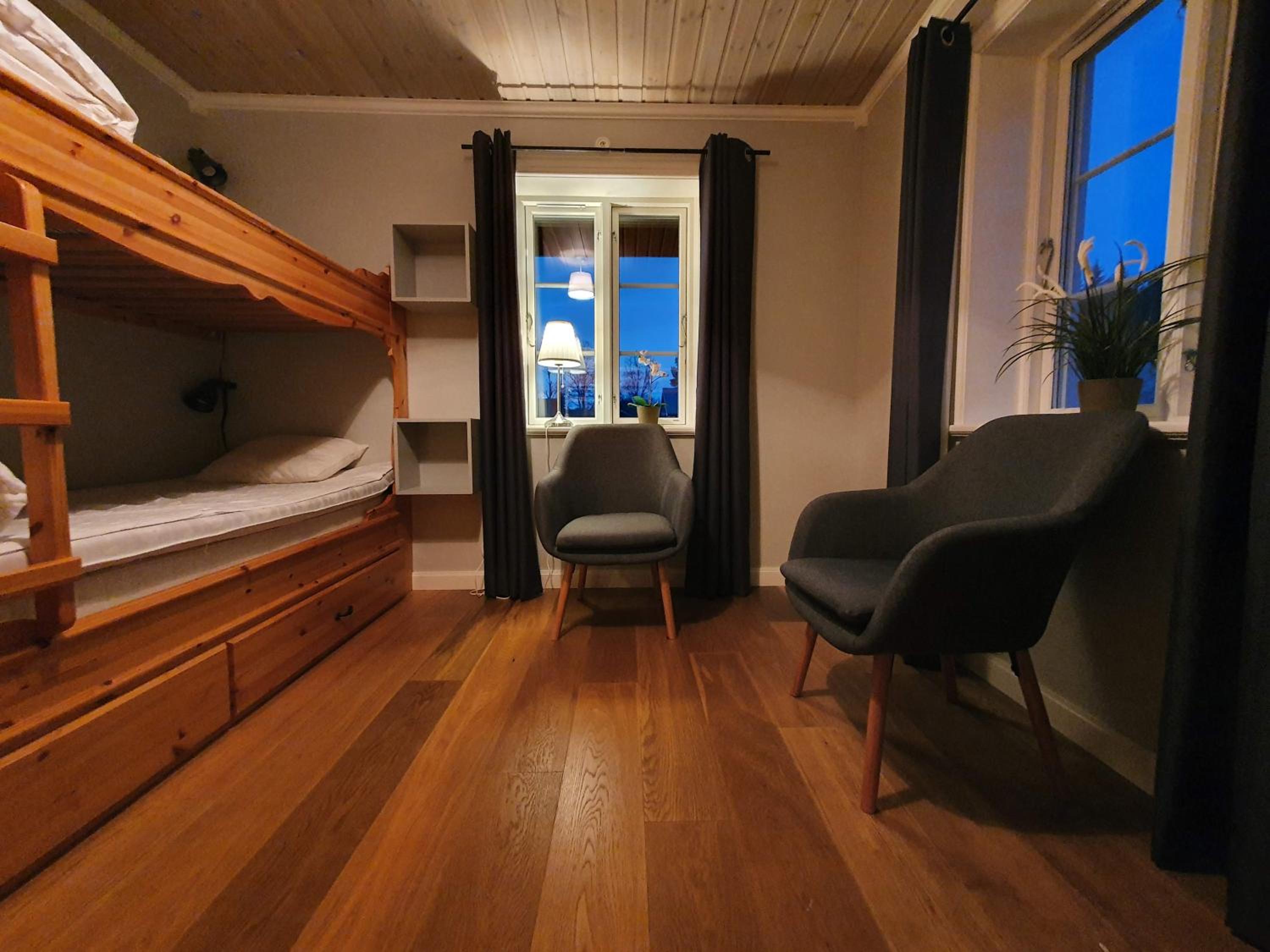 Three-Bedroom Apartment - Photo 24