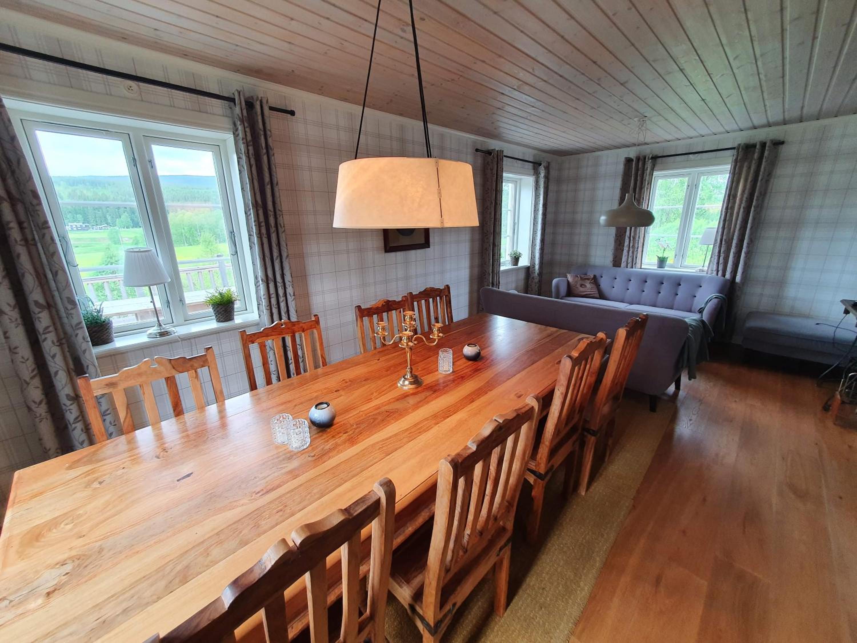 Four-Bedroom House - Photo 29