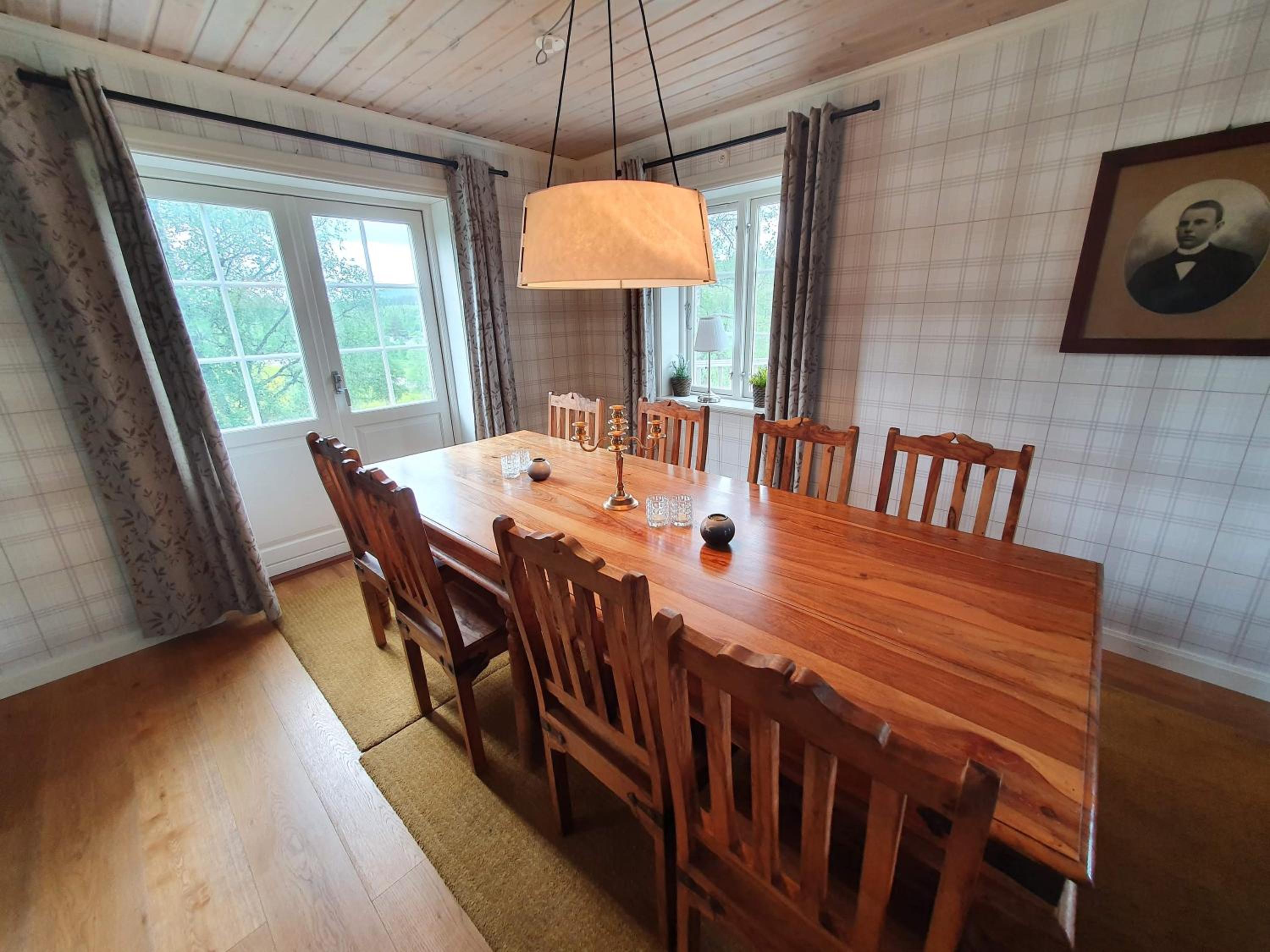 Four-Bedroom House - Photo 31