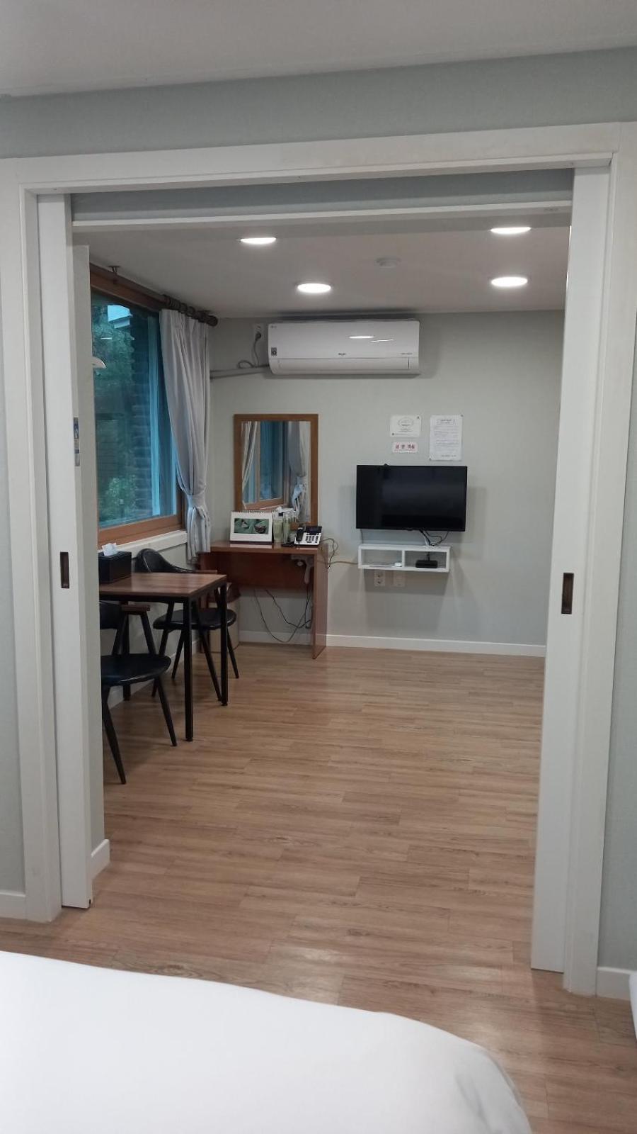 Family Room with 1 Double Bed for 2 people - Photo 1