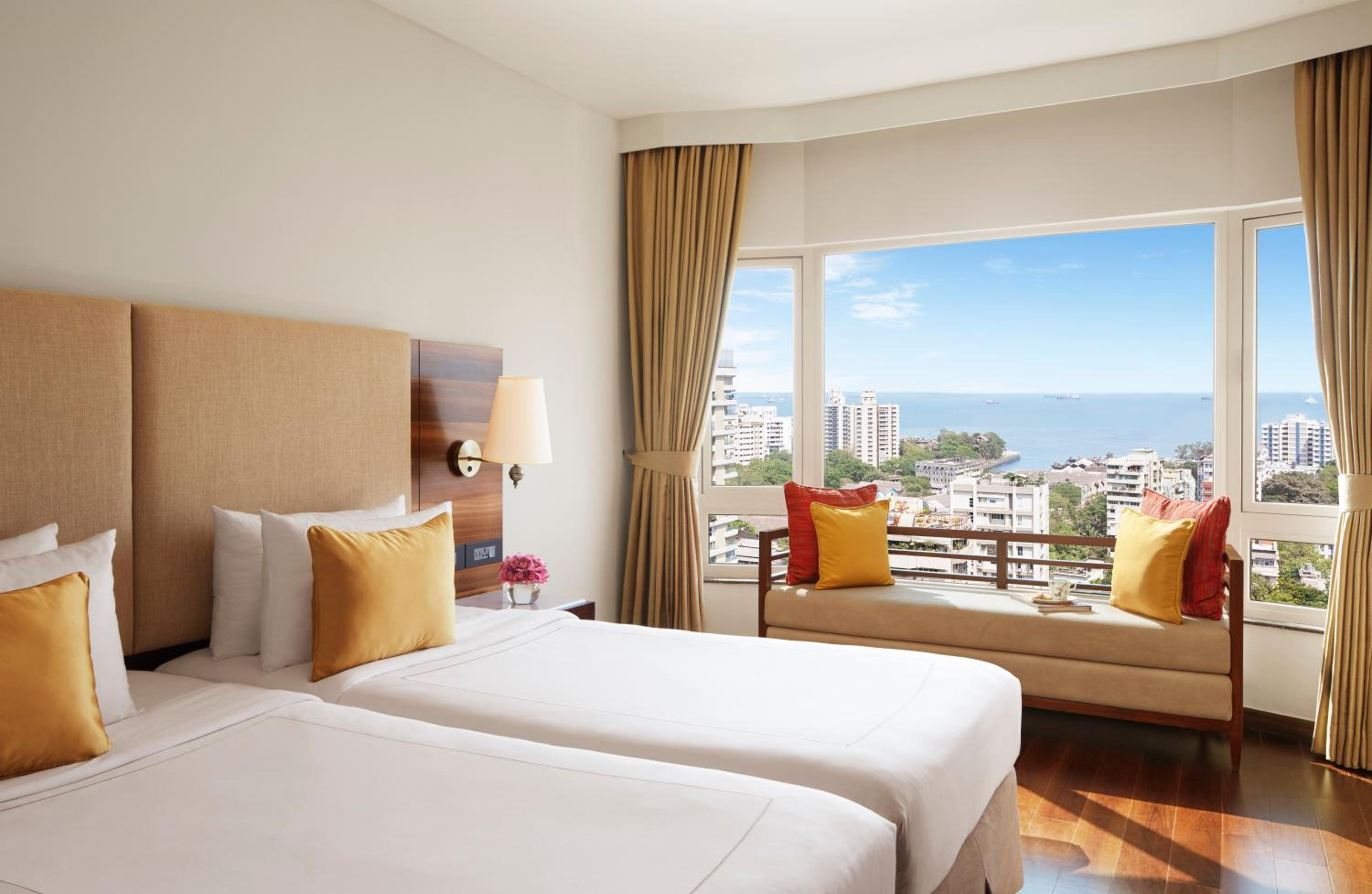 Premium sea view twin bed