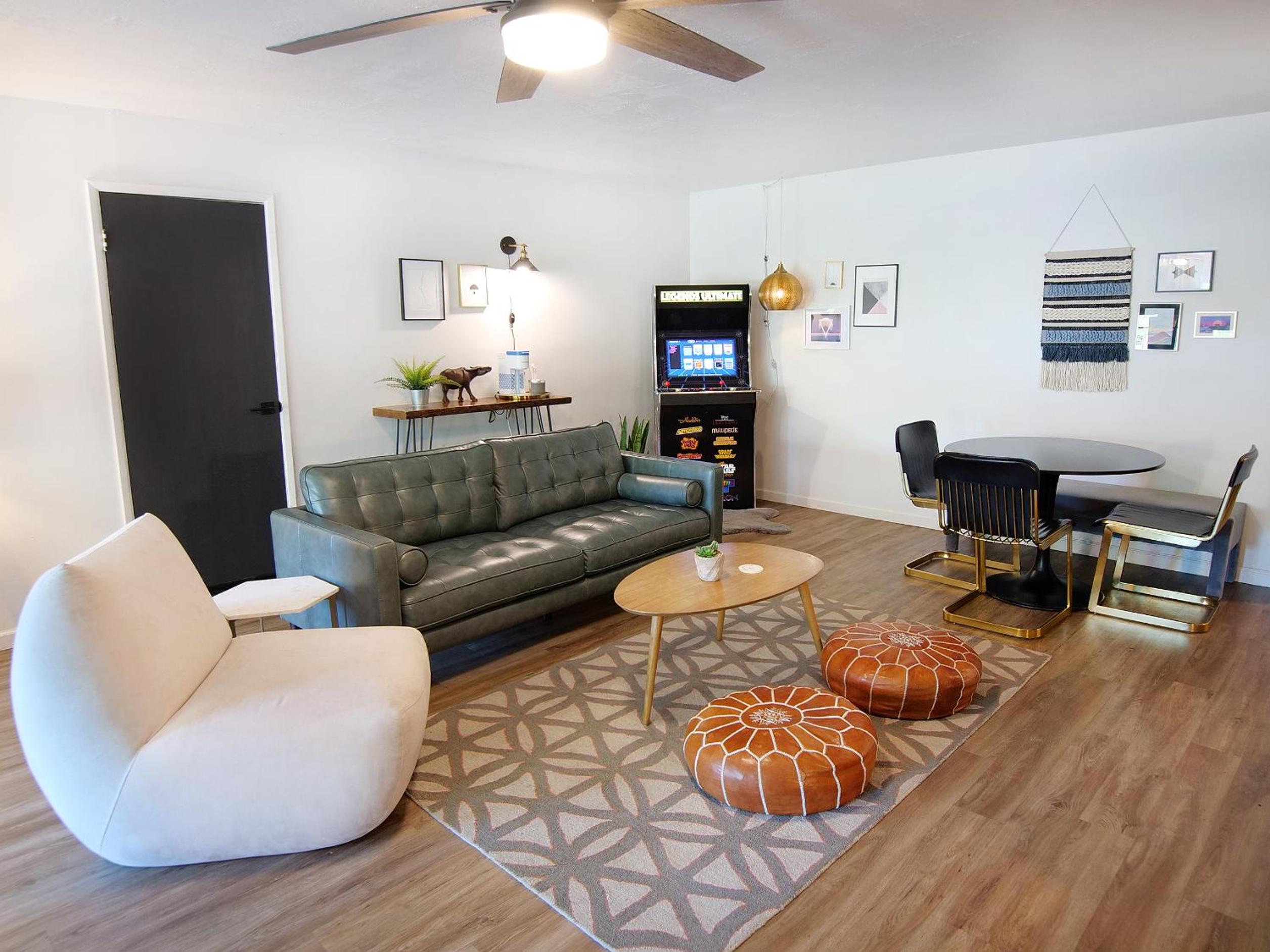 Deluxe Family Suite - Photo 4