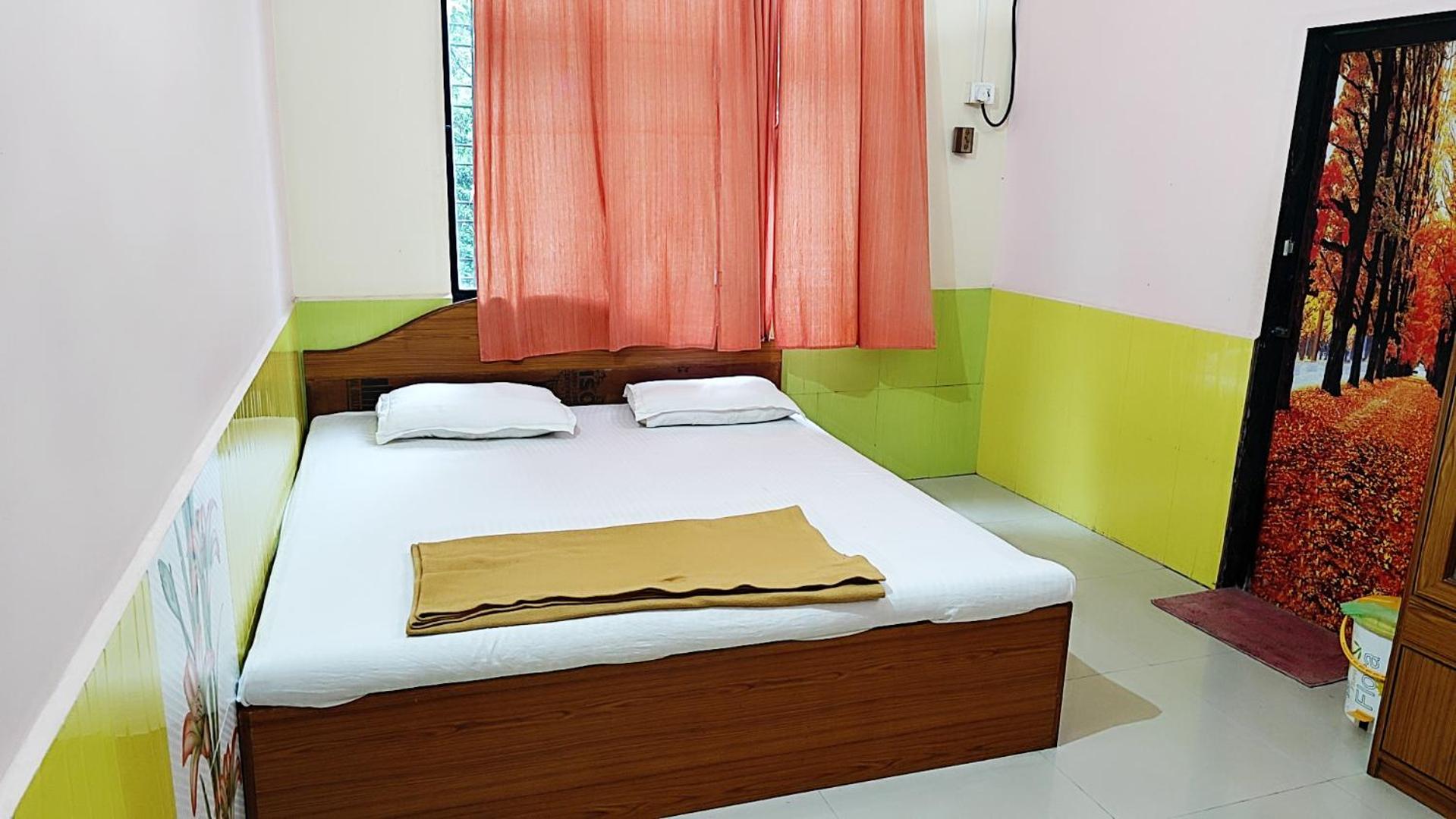 Standard Double Room - Photo 2
