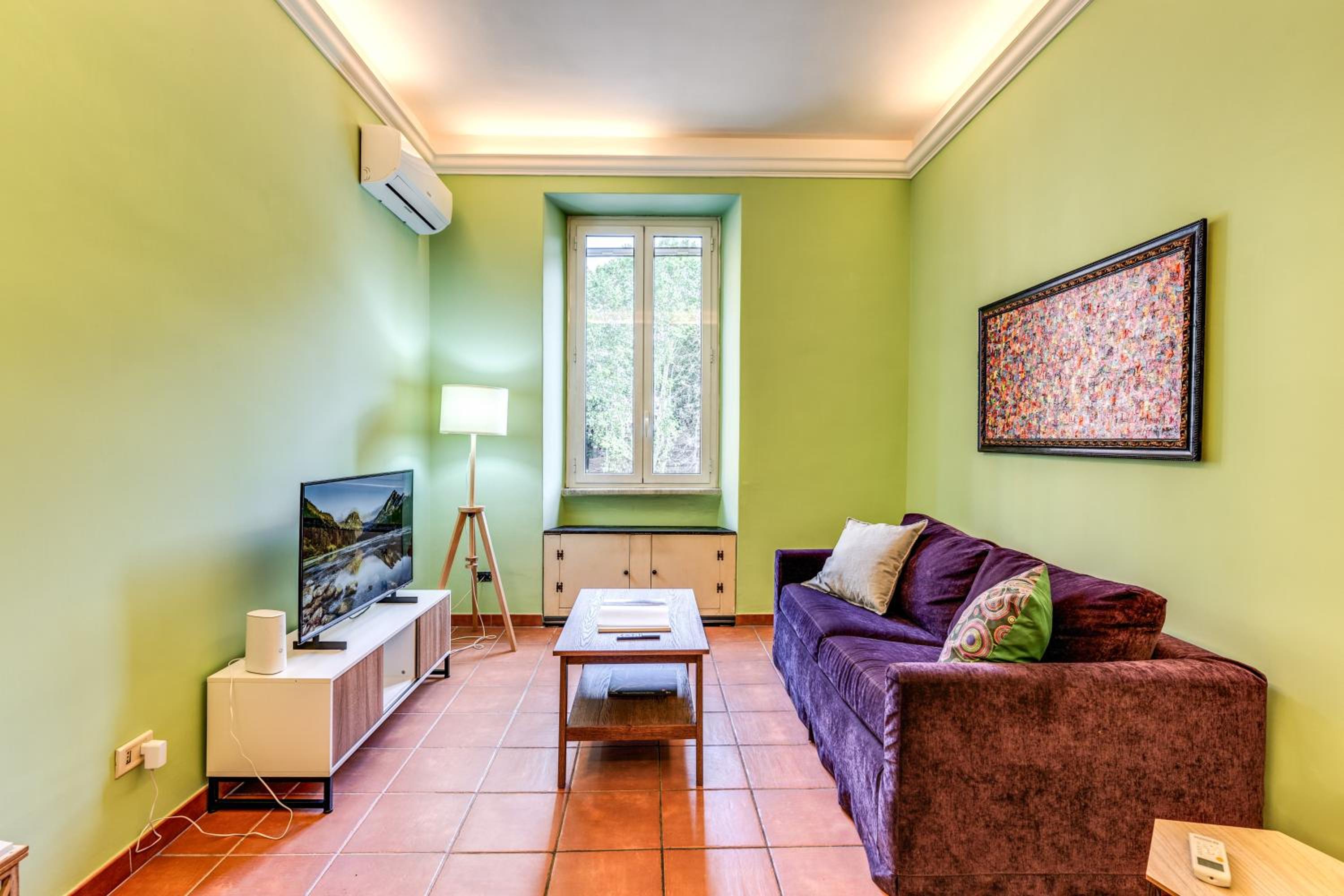 One-Bedroom Apartment