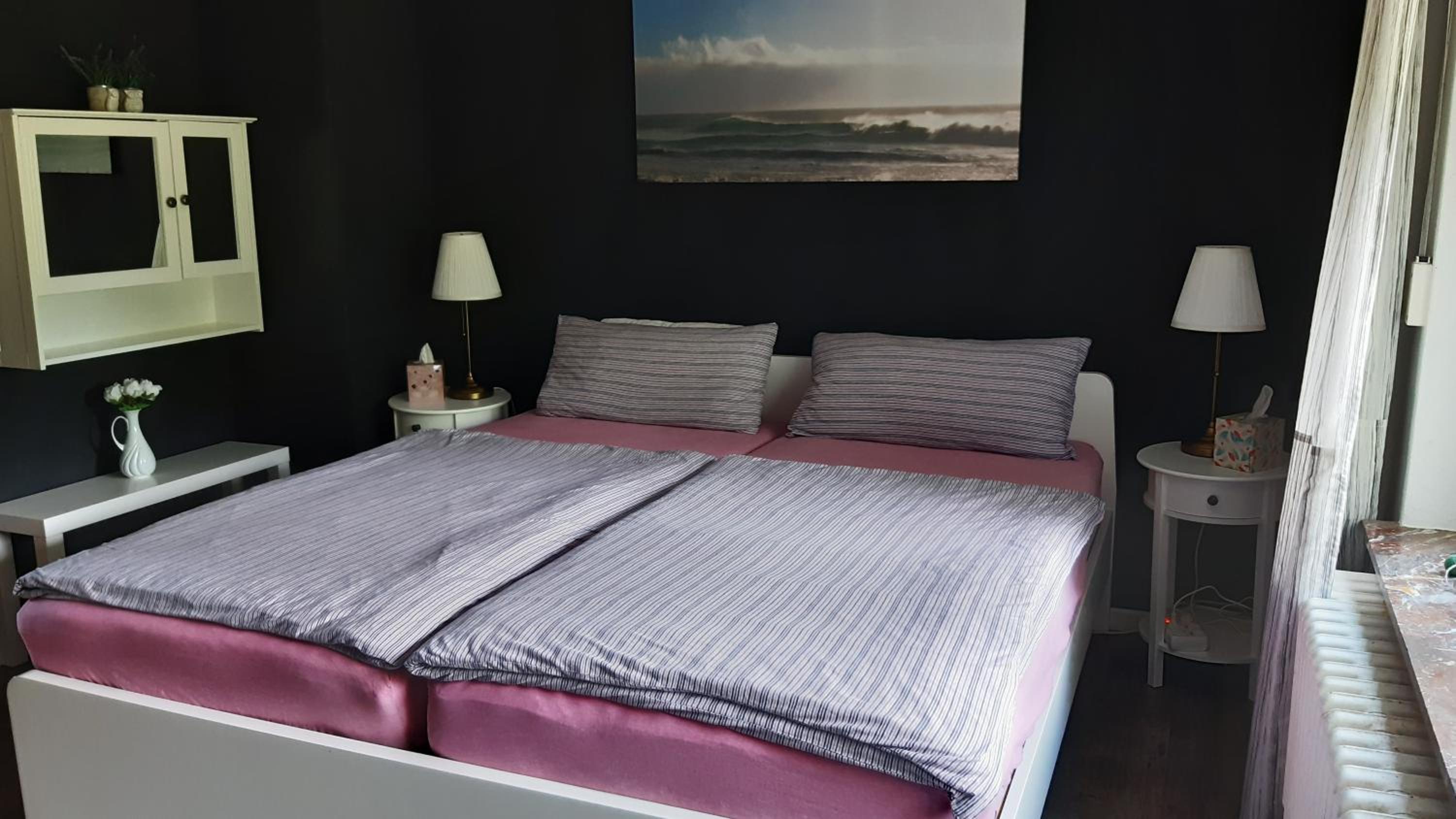 One-Bedroom Apartment - Photo 1
