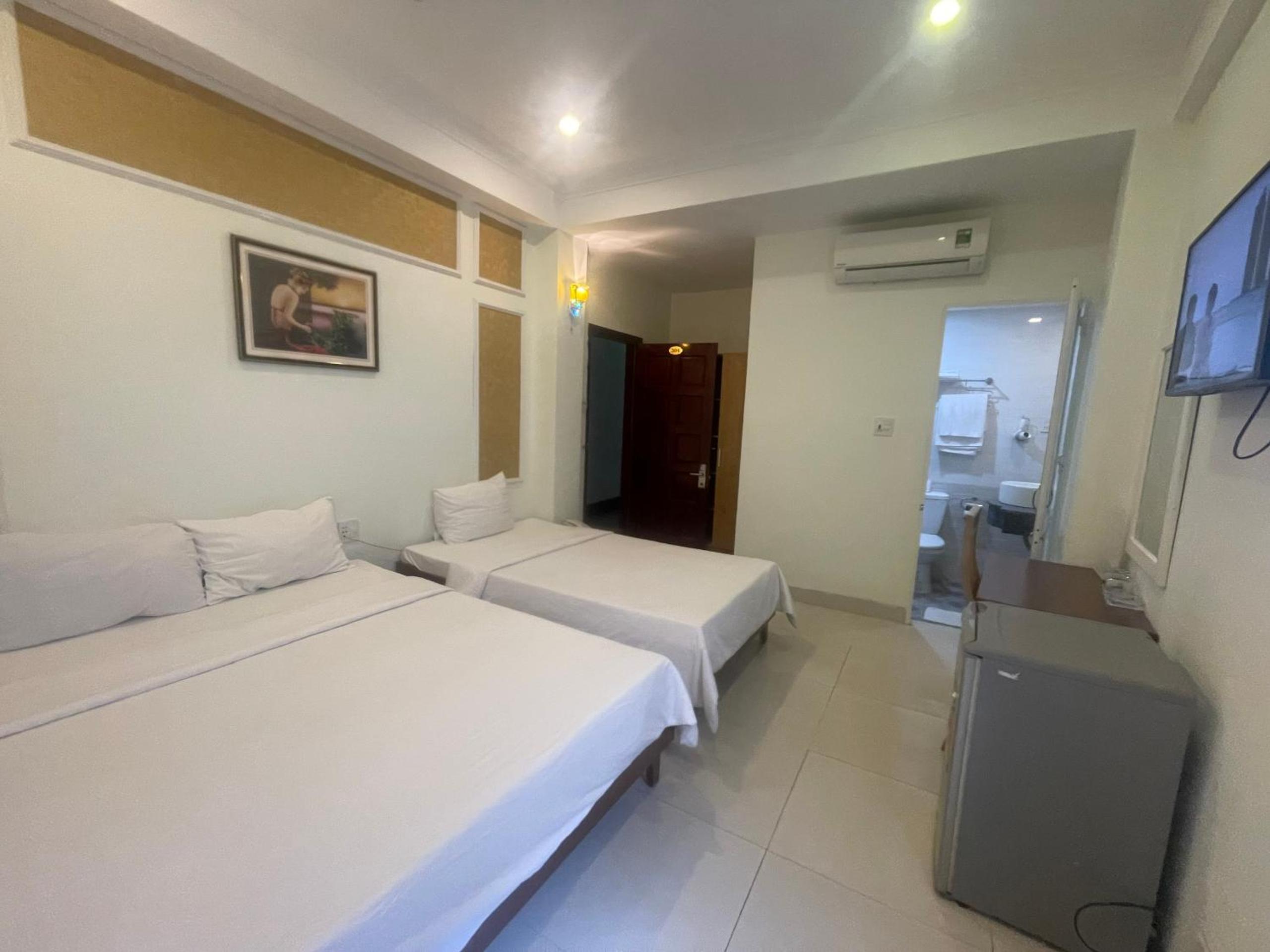 Superior Triple Room photo 3