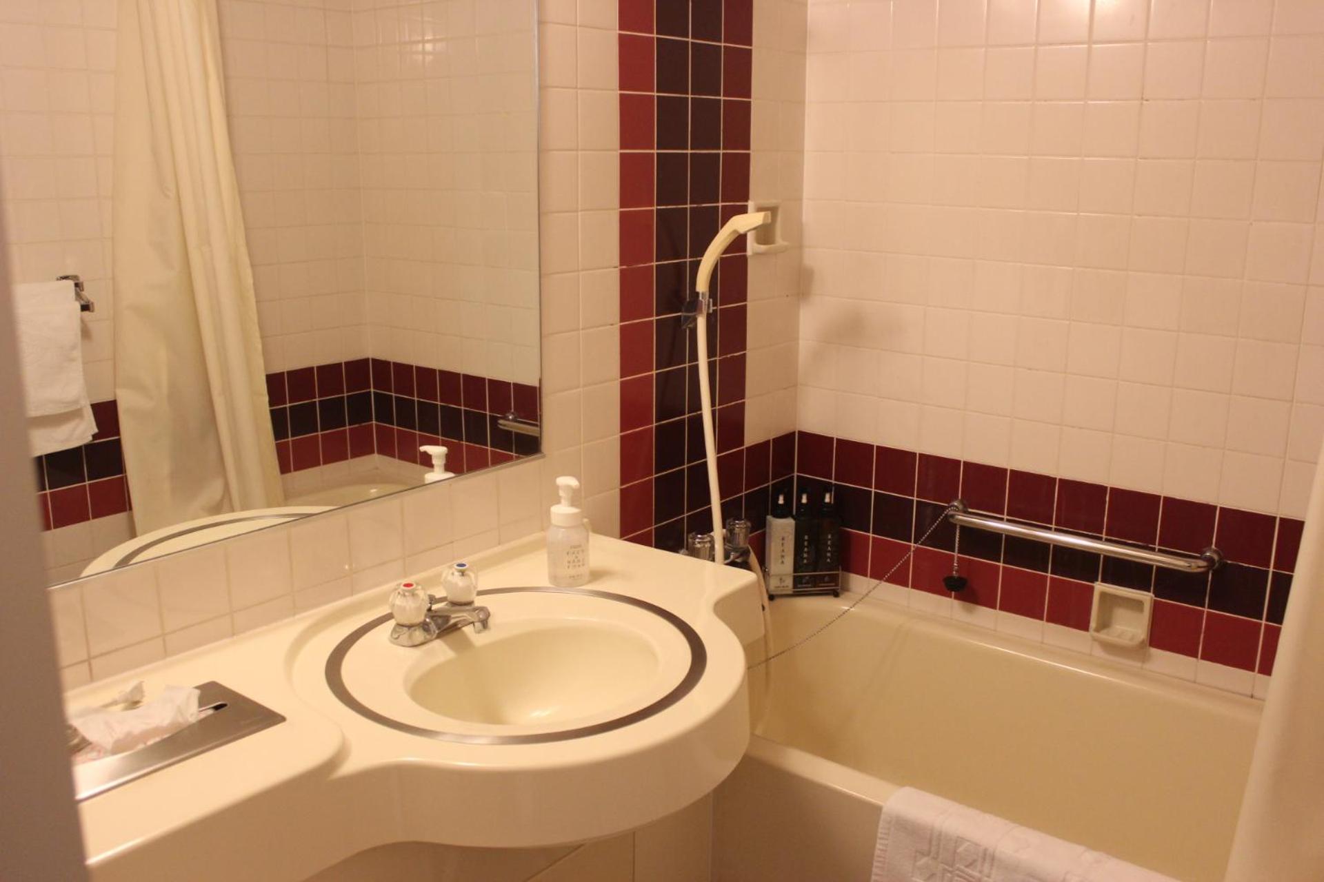 Single Room - Non-Smoking photo 3