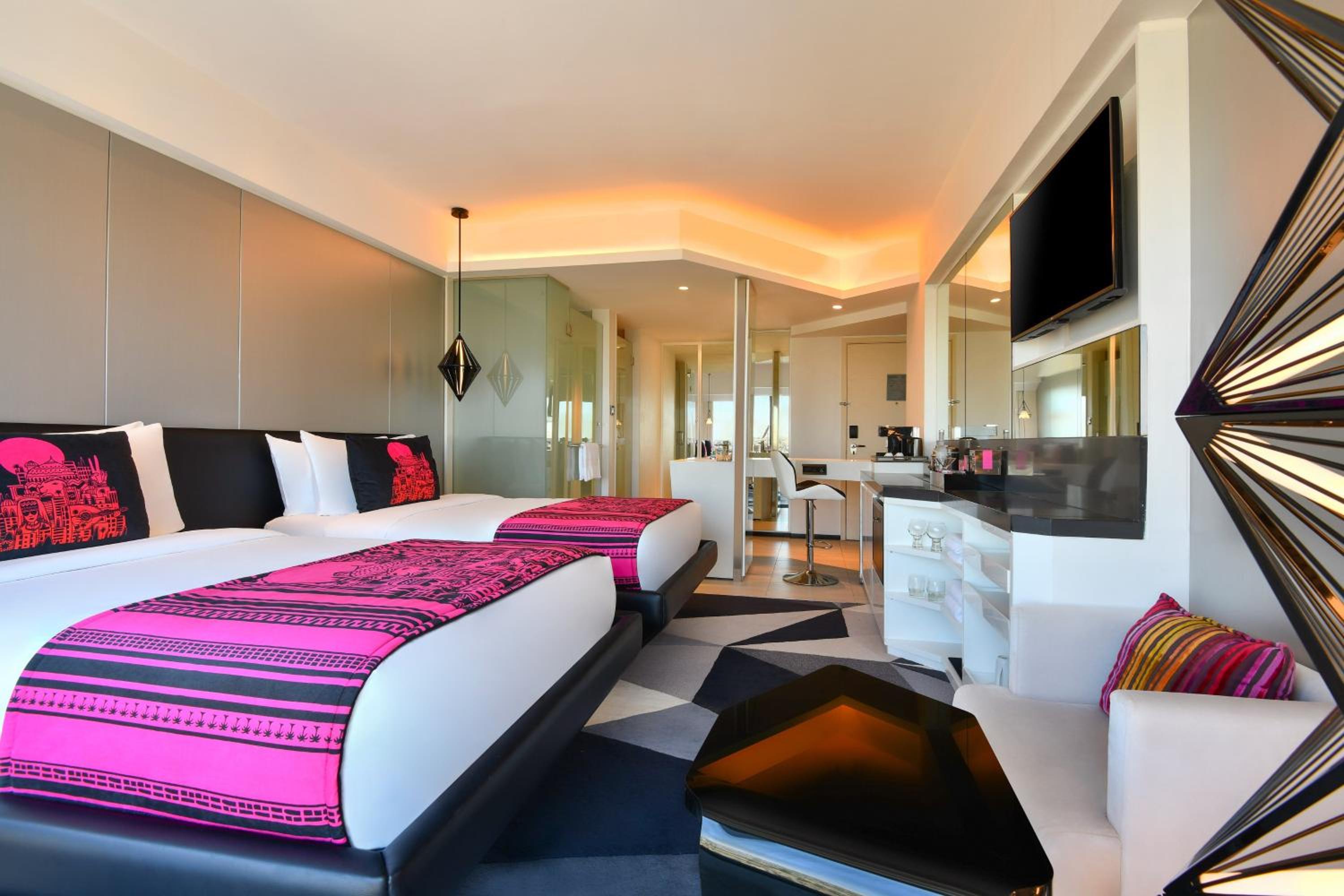 Standard Guest Room, 2 Twin Beds - Photo 3