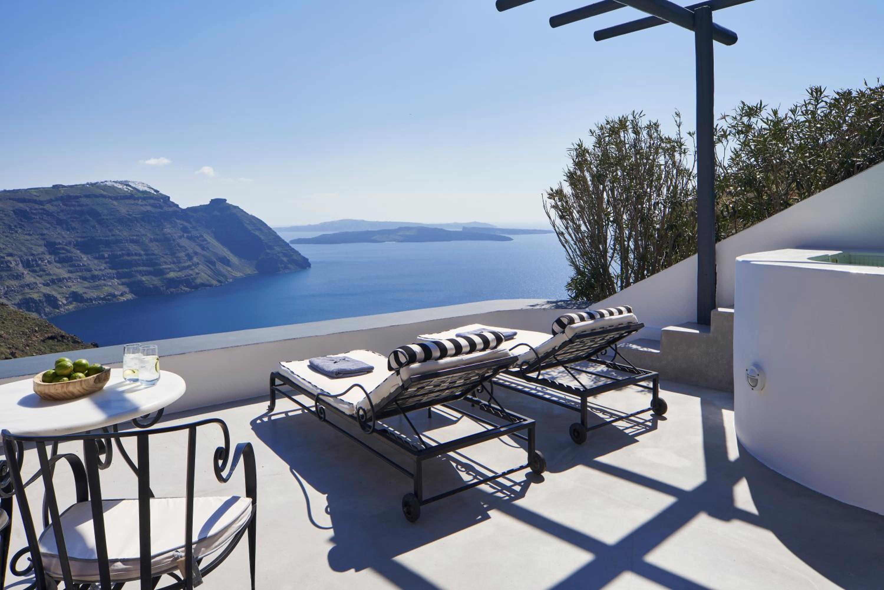 Master Suite with Sea View and Hot Tub - Photo 3