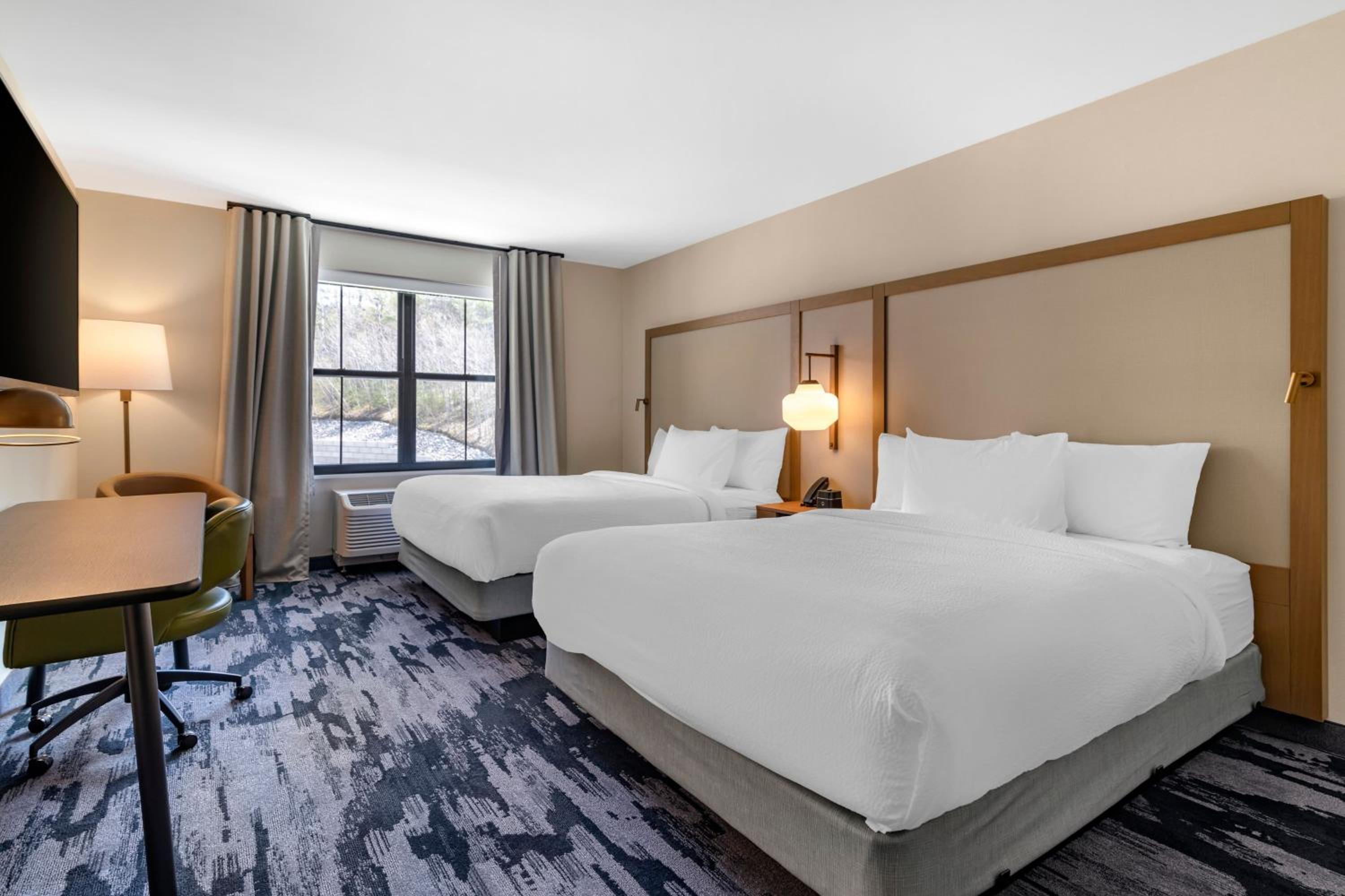 Queen Room with Mountain View photo 2