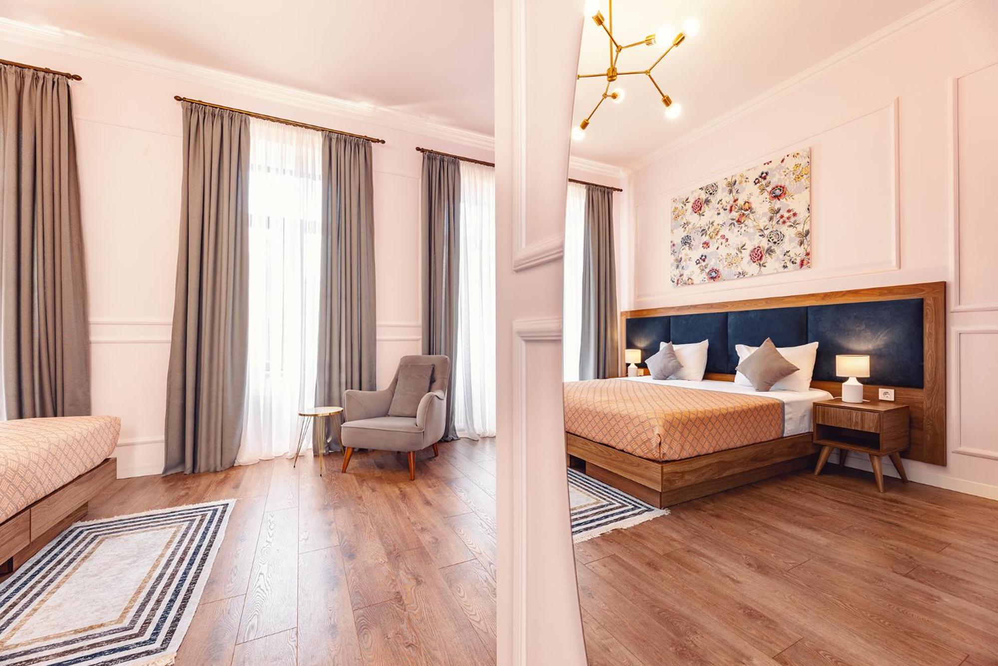 Deluxe Double or Twin Room photo 2