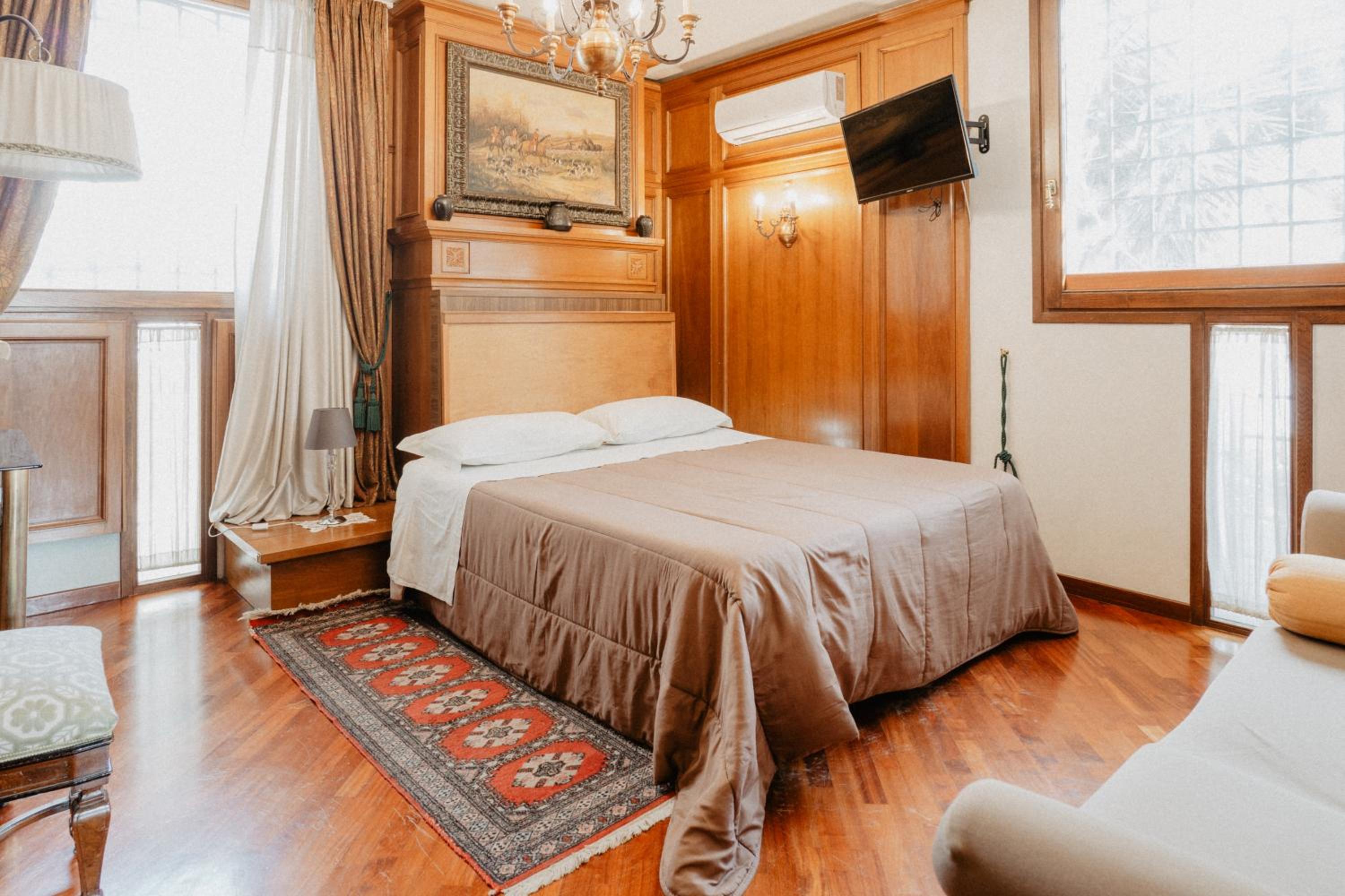 Deluxe Room - Photo 1