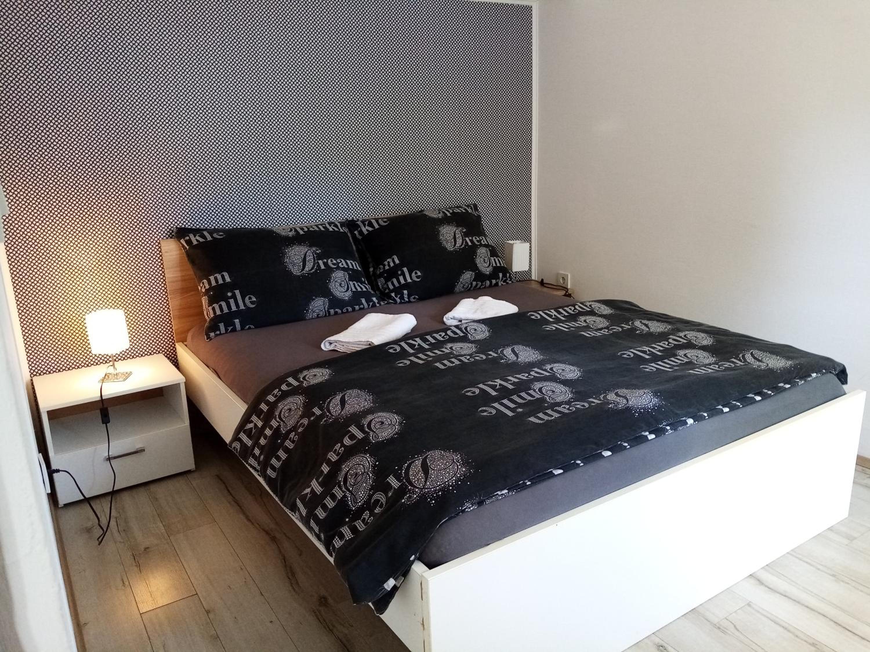 One-Bedroom Apartment - Photo 18
