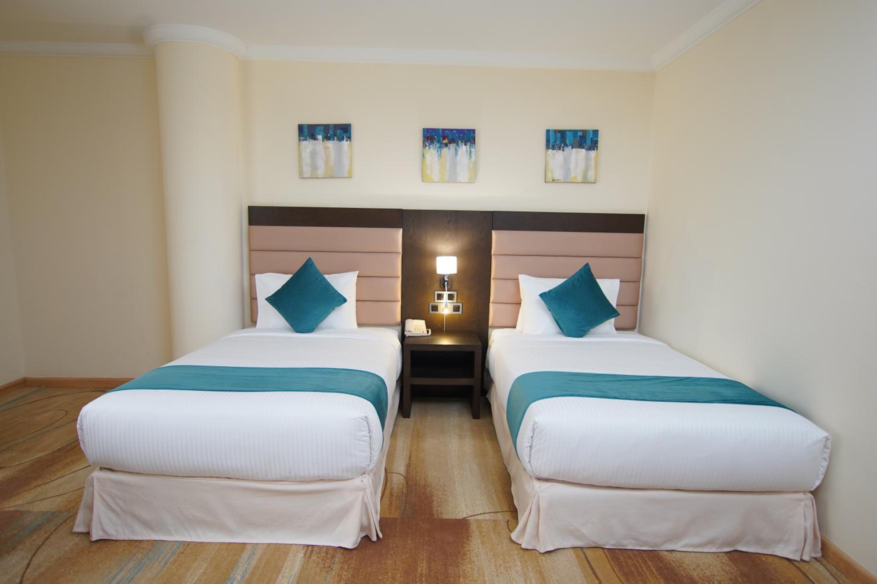 Superior Twin Room with Balcony - Non-Smoking - Photo 1