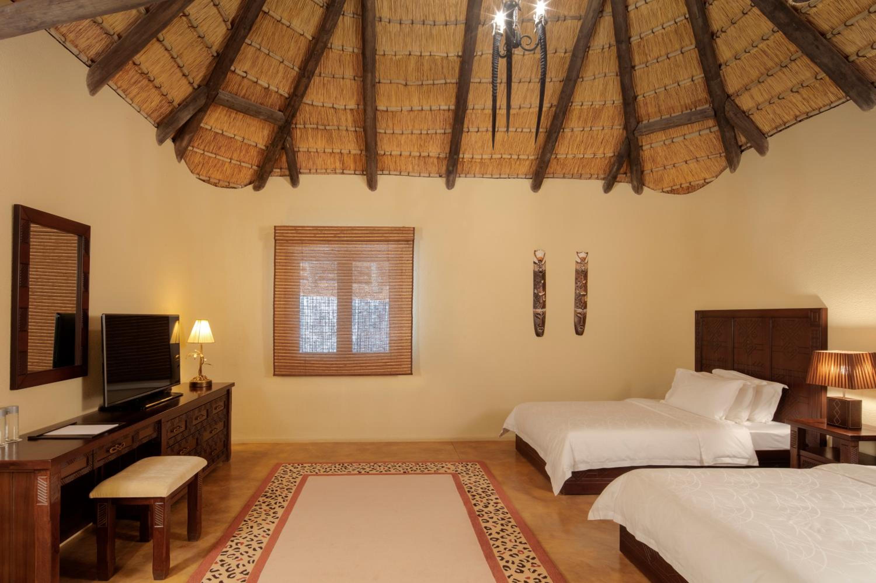 Three-Bedroom Family Terrace Villa - Photo 5