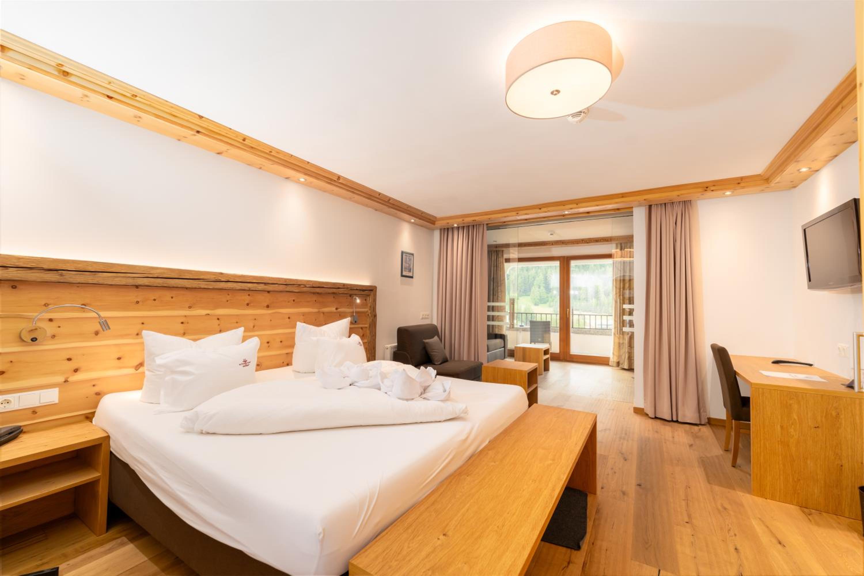 Deluxe Suite photo 1