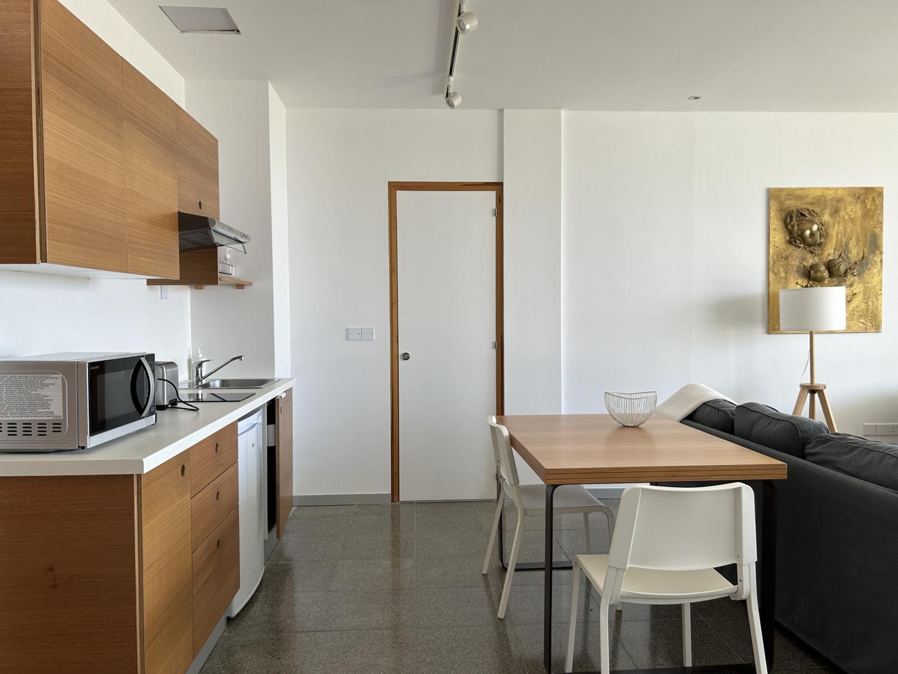 Apartment with Sea View - Photo 5