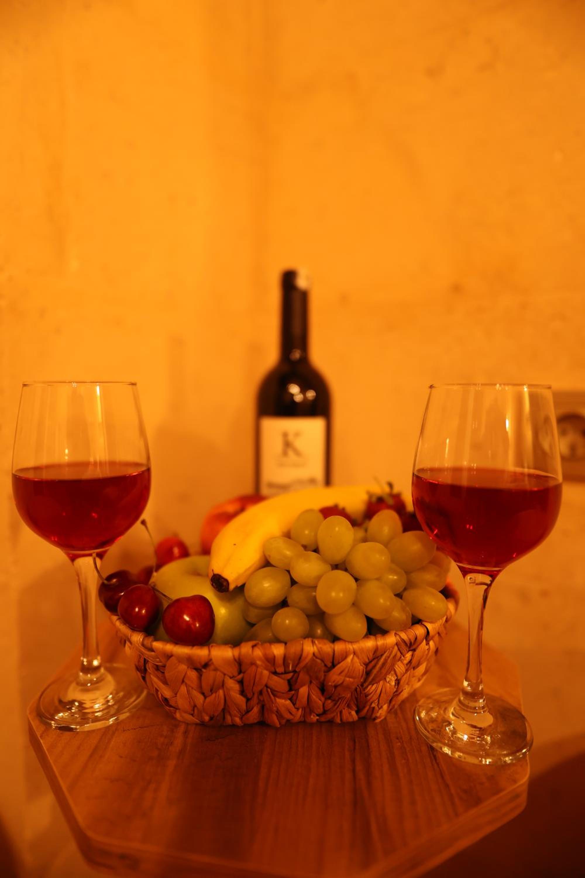 Suite - Photo 3