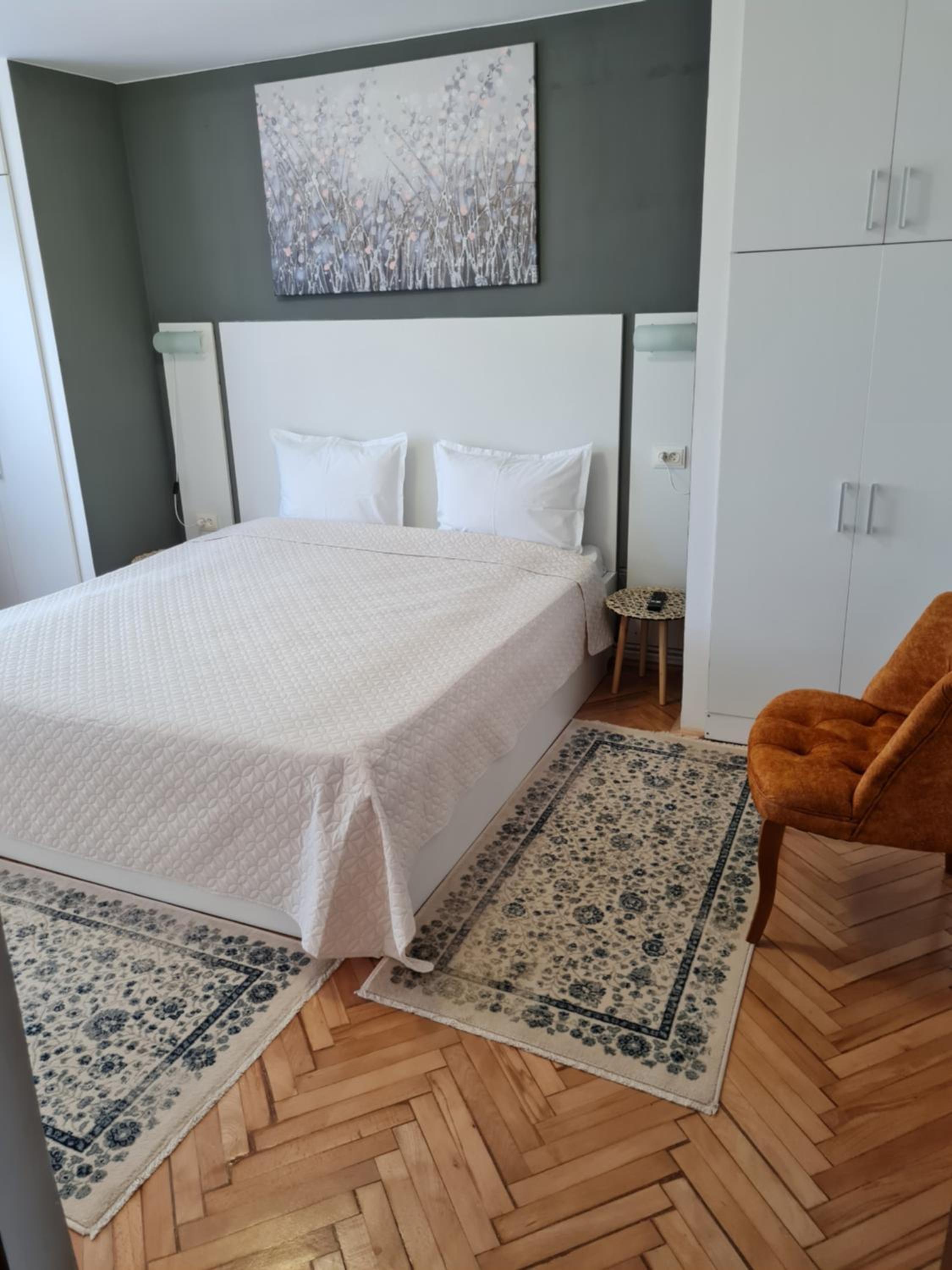 Apartment - Photo 1