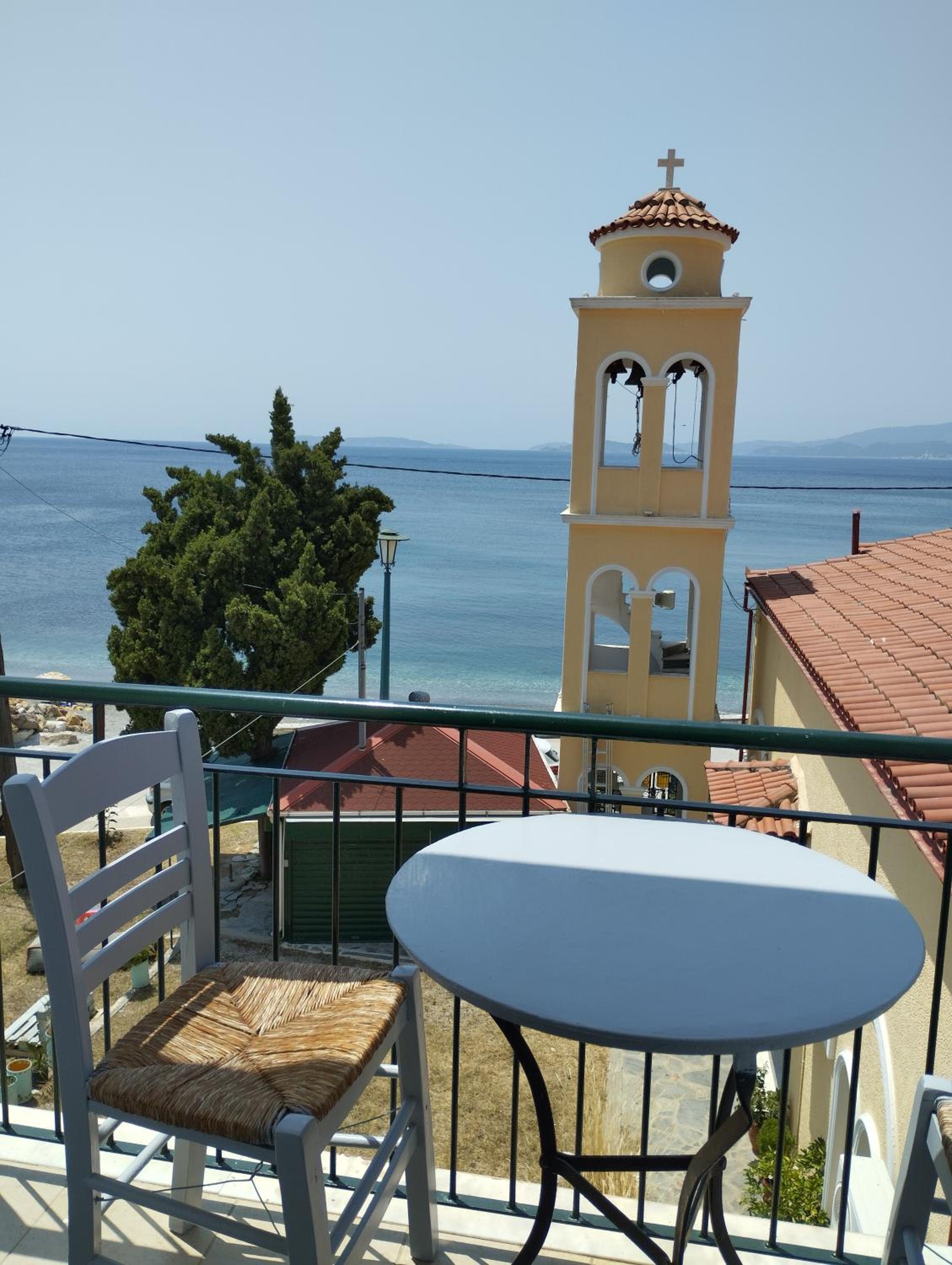 Double Room with Balcony and Sea View - Photo 14