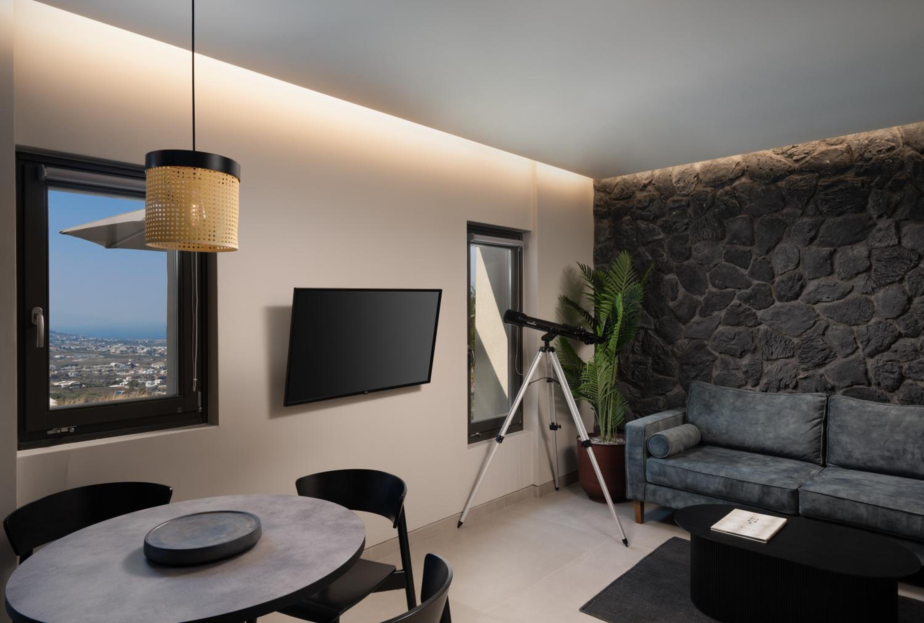 Supreme Two Bedroom Suite with Pool and Caldera View - Photo 1