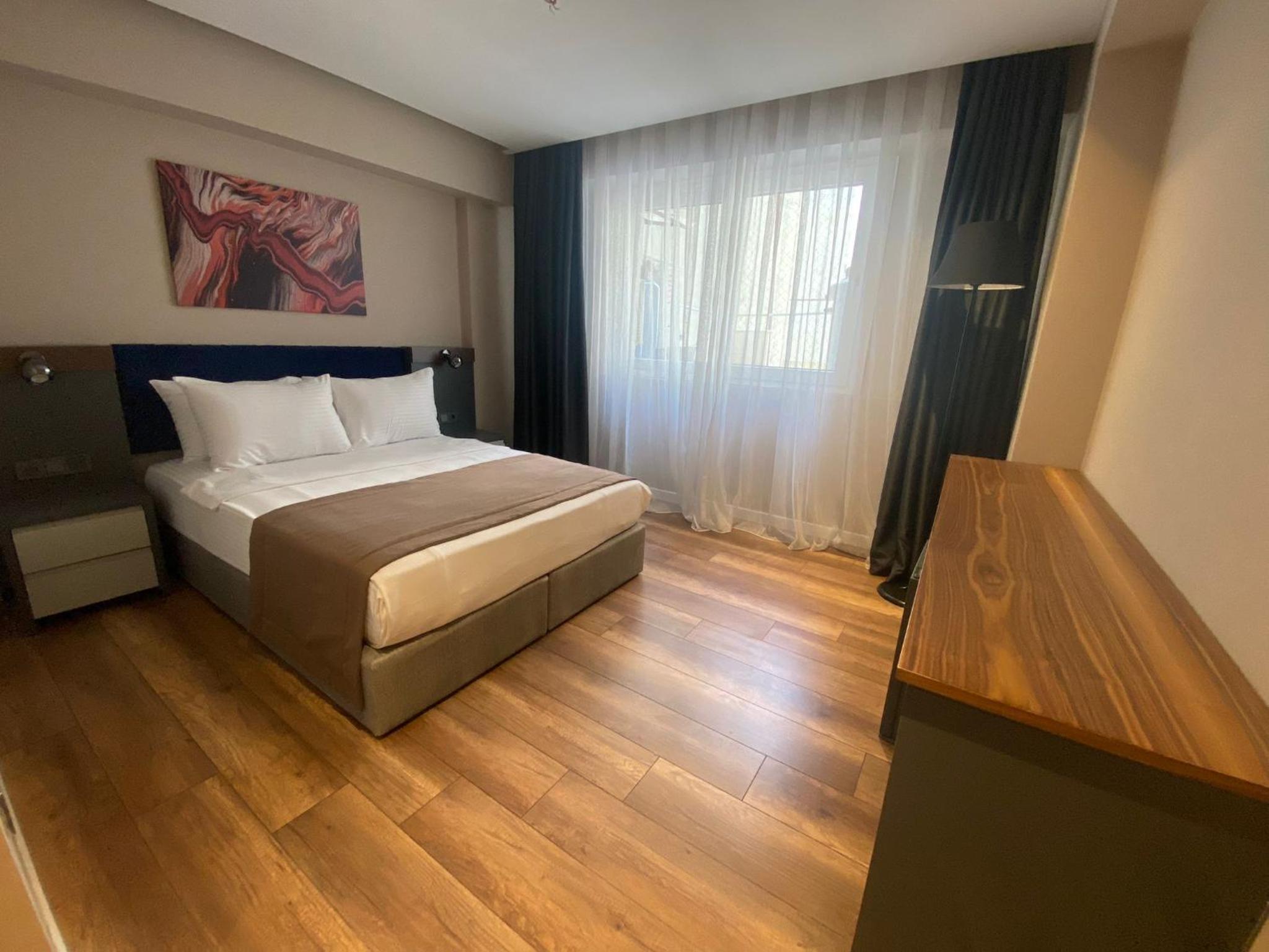 Double Room - Photo 7