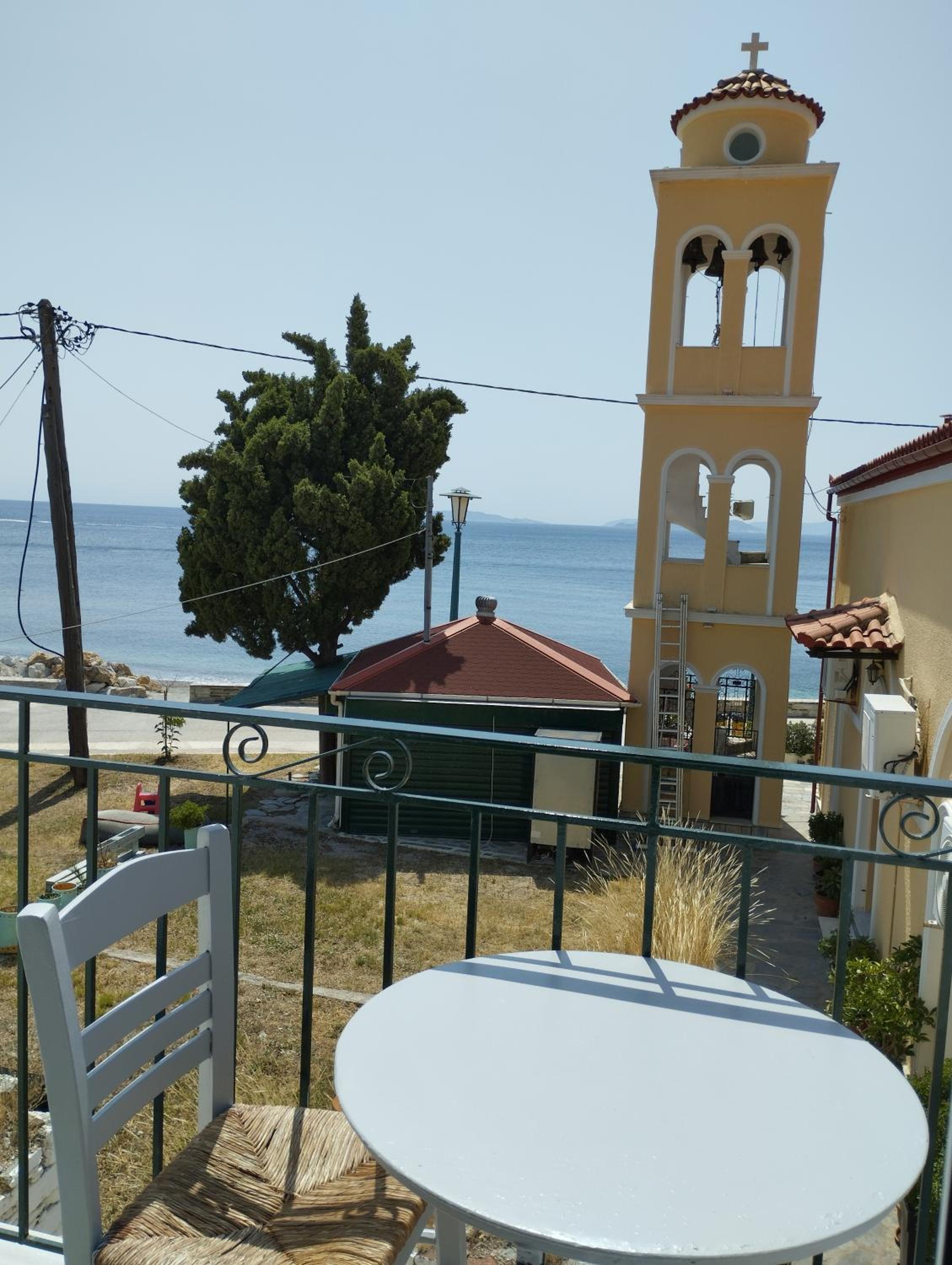 Double Room with Balcony and Sea View - Photo 4