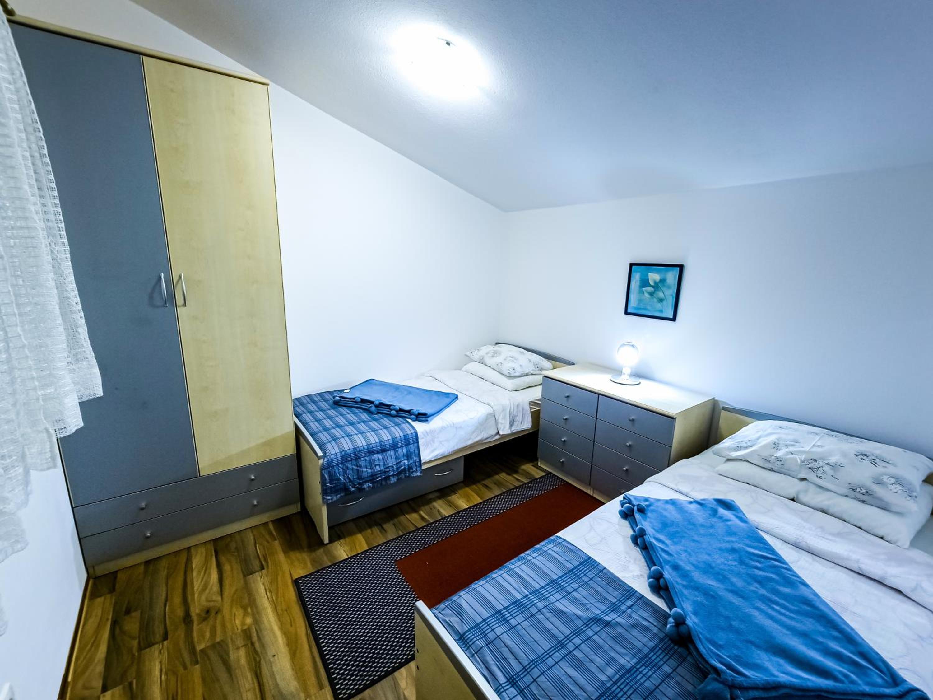 Apartment with Balcony - Photo 14
