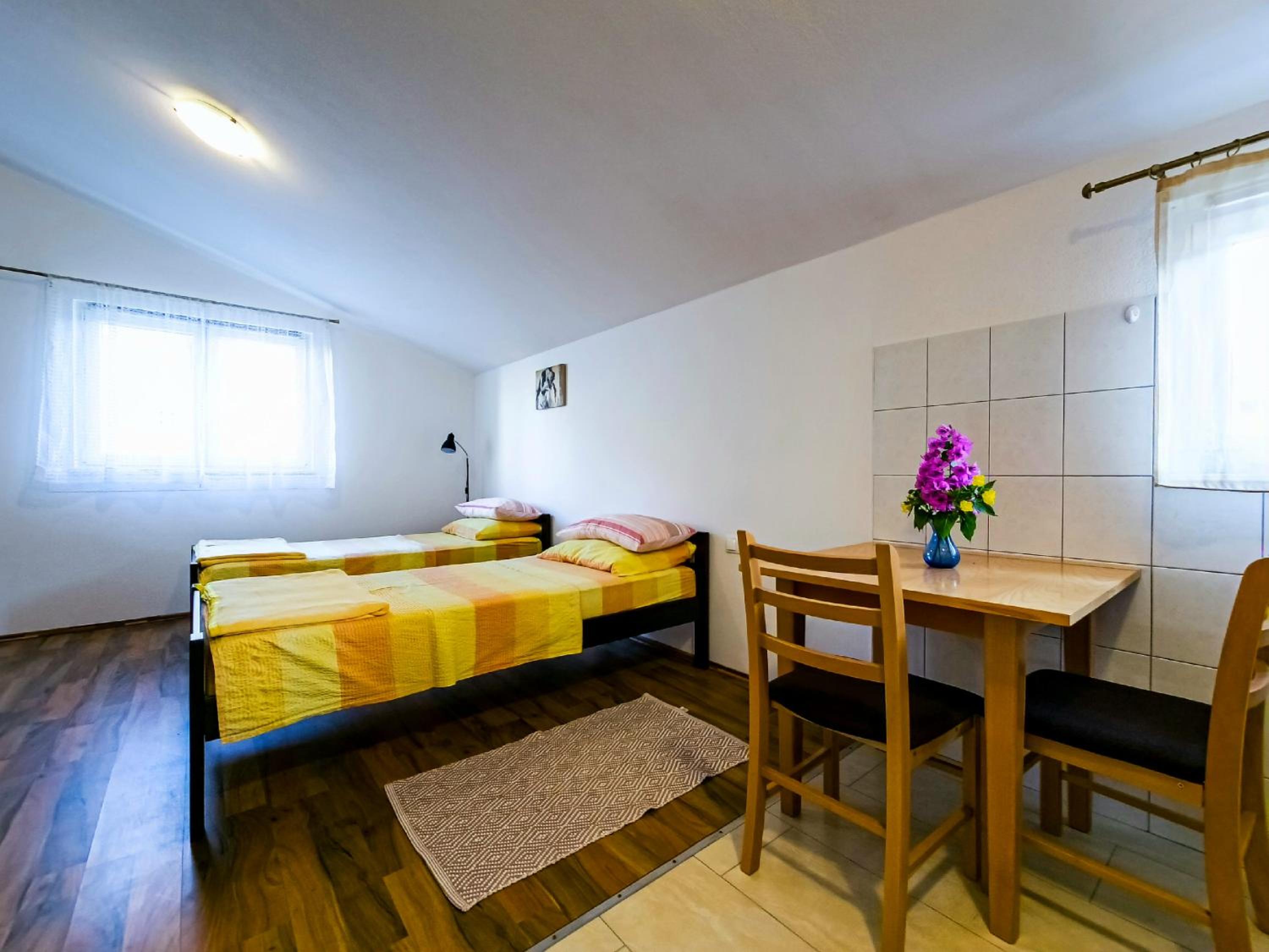 Studio Apartment - Photo 5