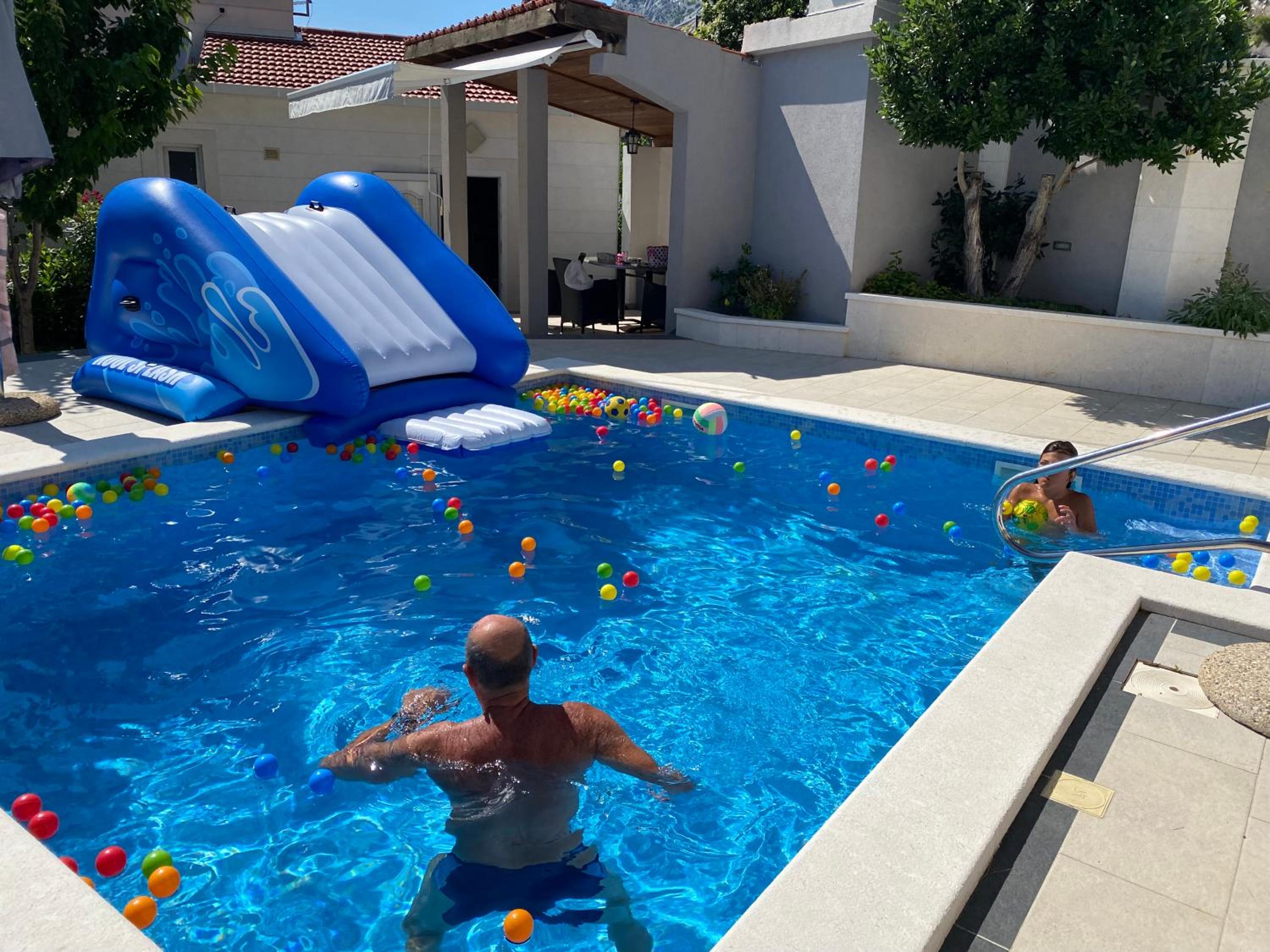 Villa photo 3