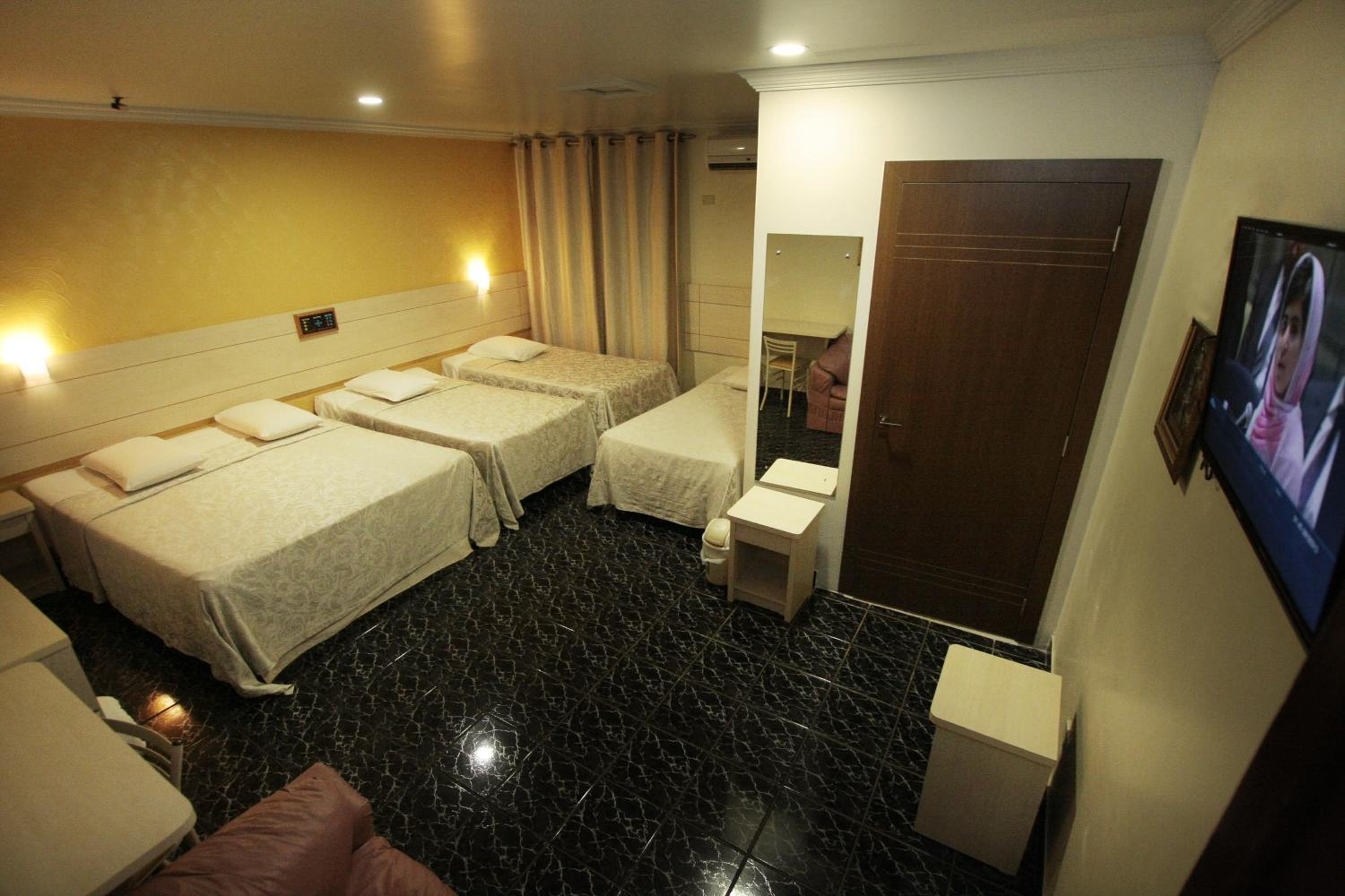 Quadruple Twin Room  photo 1