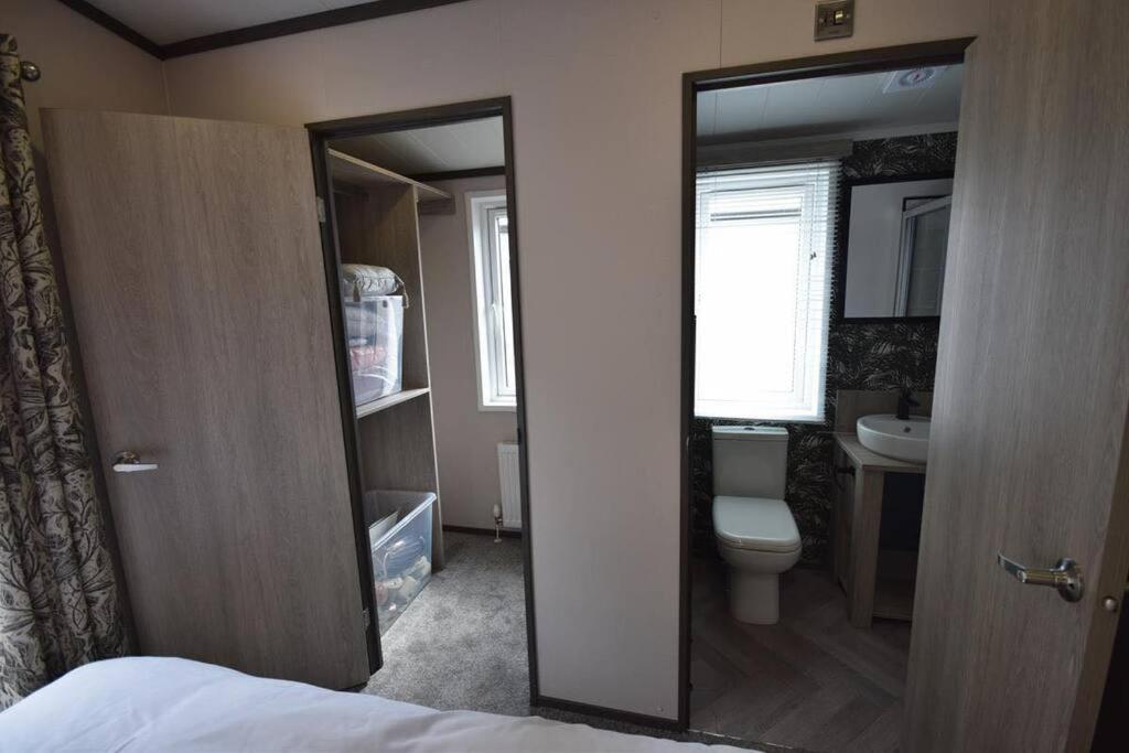 Three-Bedroom House photo 3
