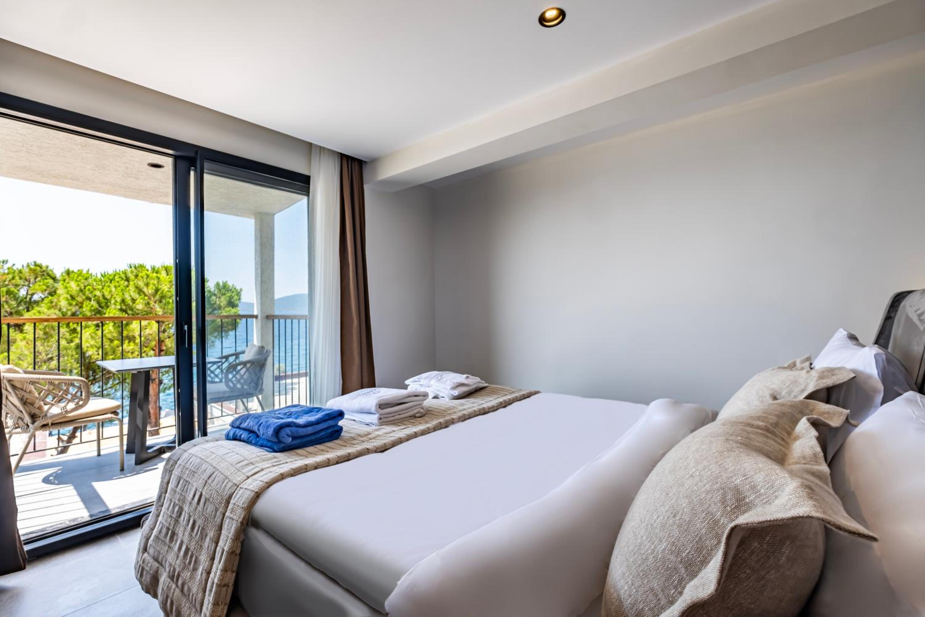Suite with Sea View - Photo 6