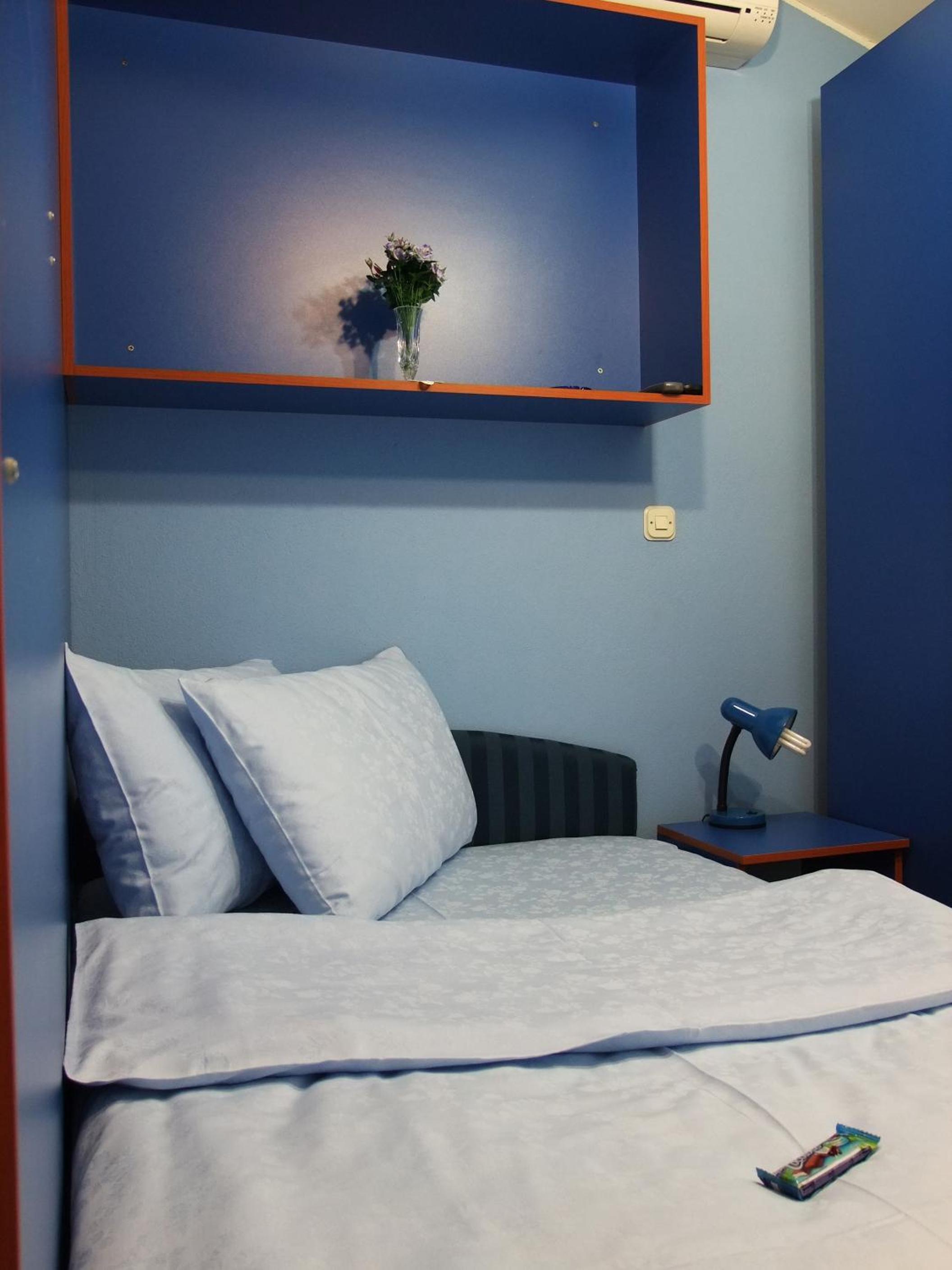 Single Room photo 3
