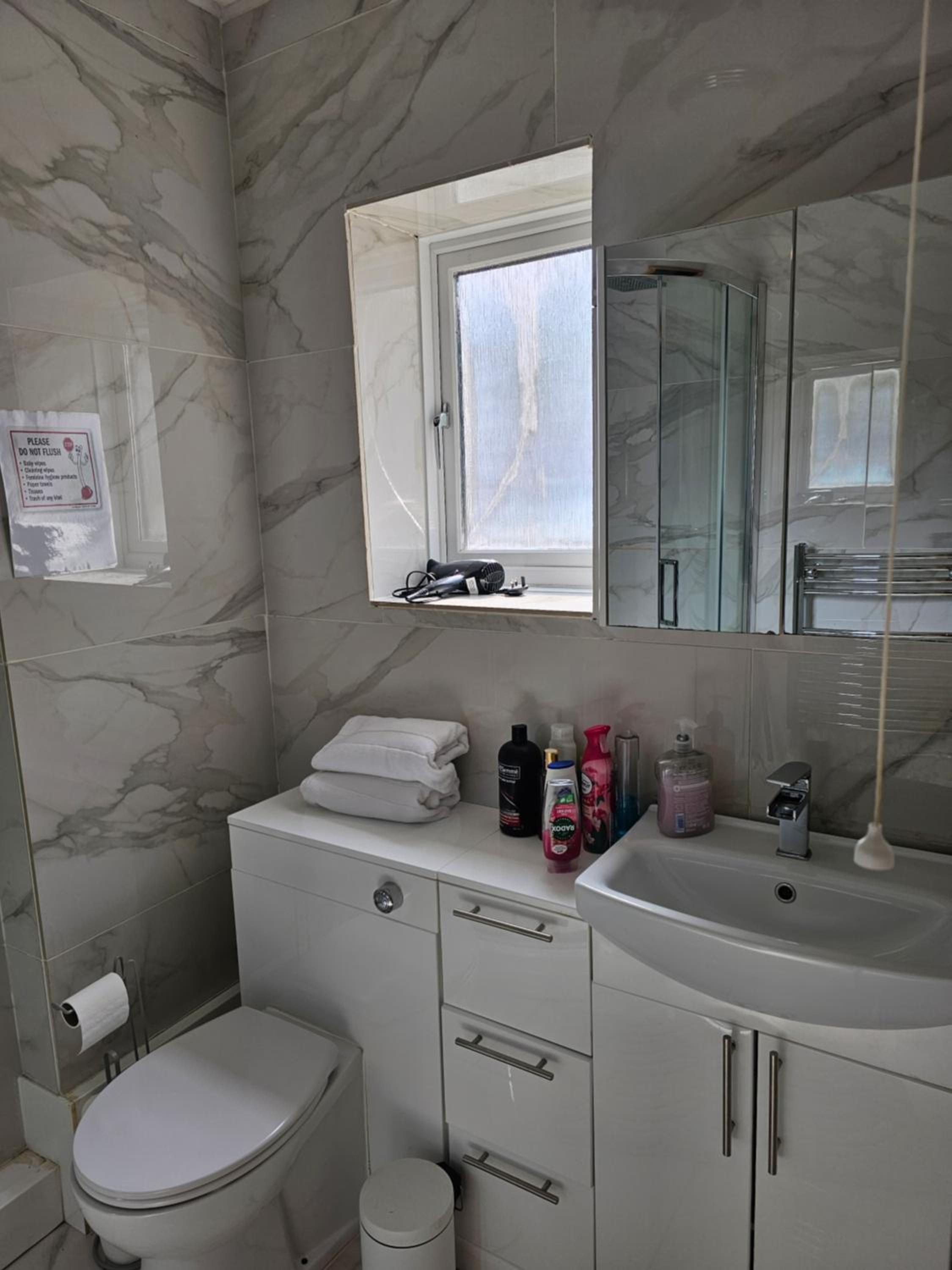 One-Bedroom Apartment - Photo 14