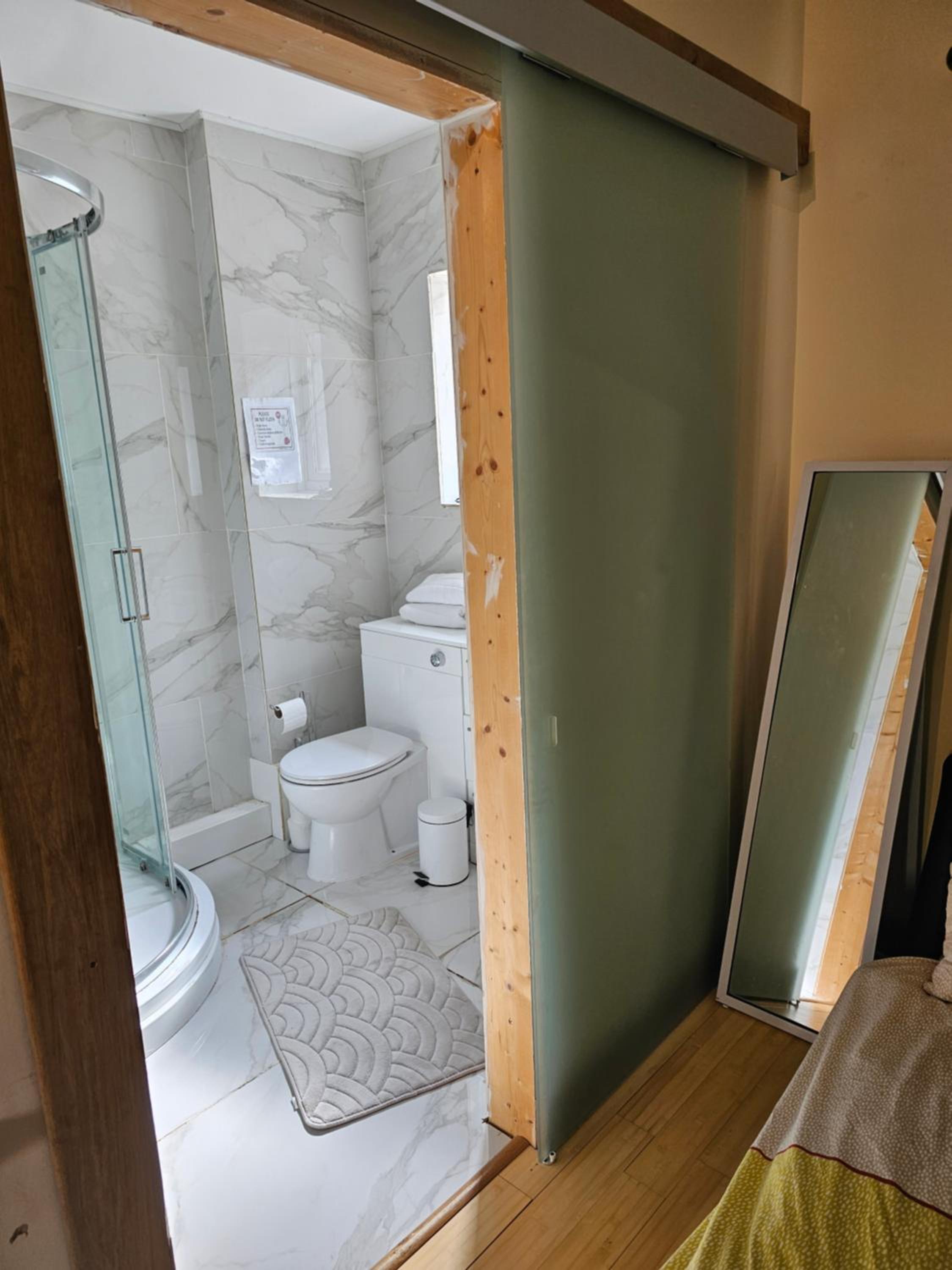 One-Bedroom Apartment - Photo 15
