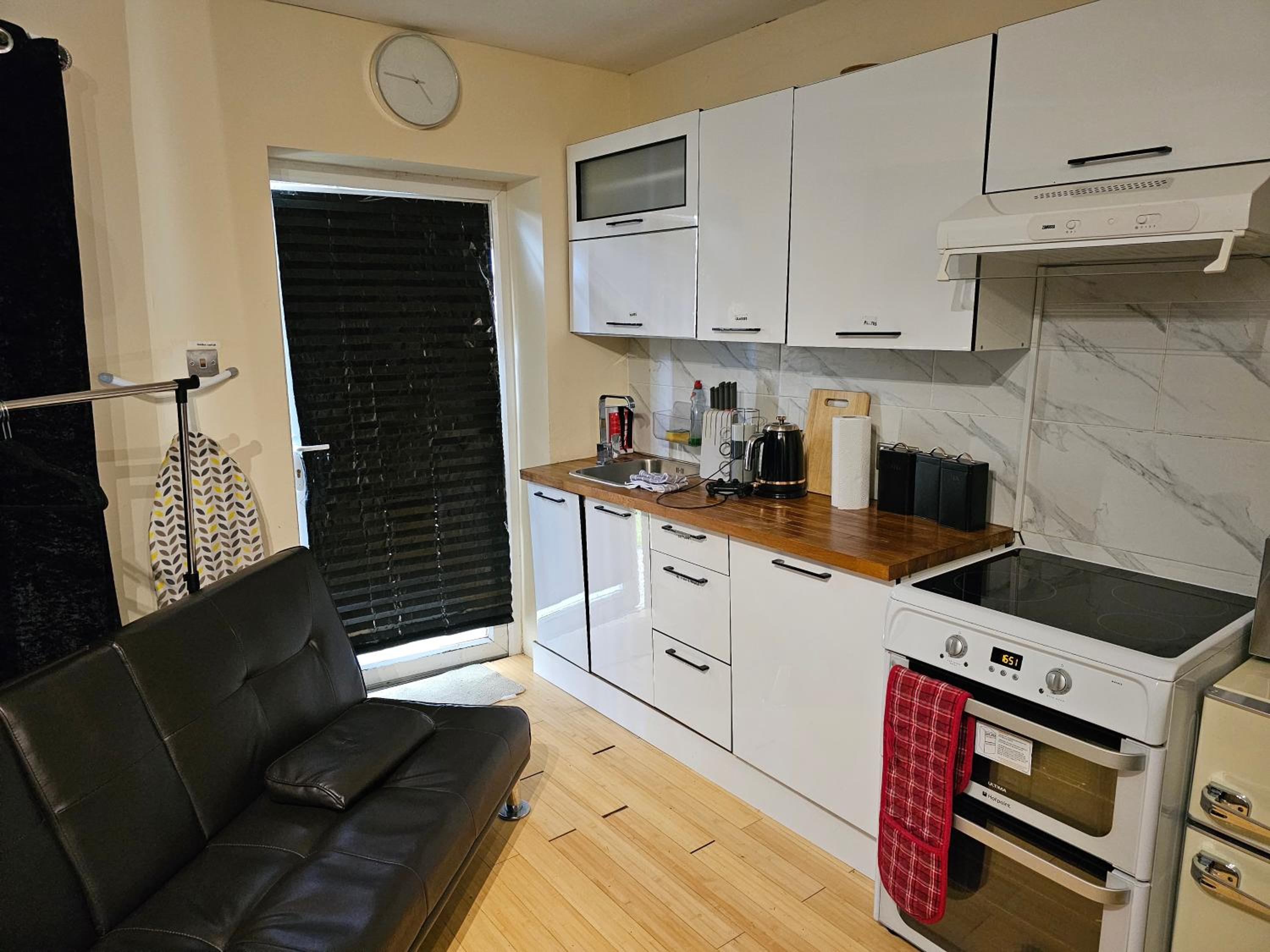 One-Bedroom Apartment - Photo 27