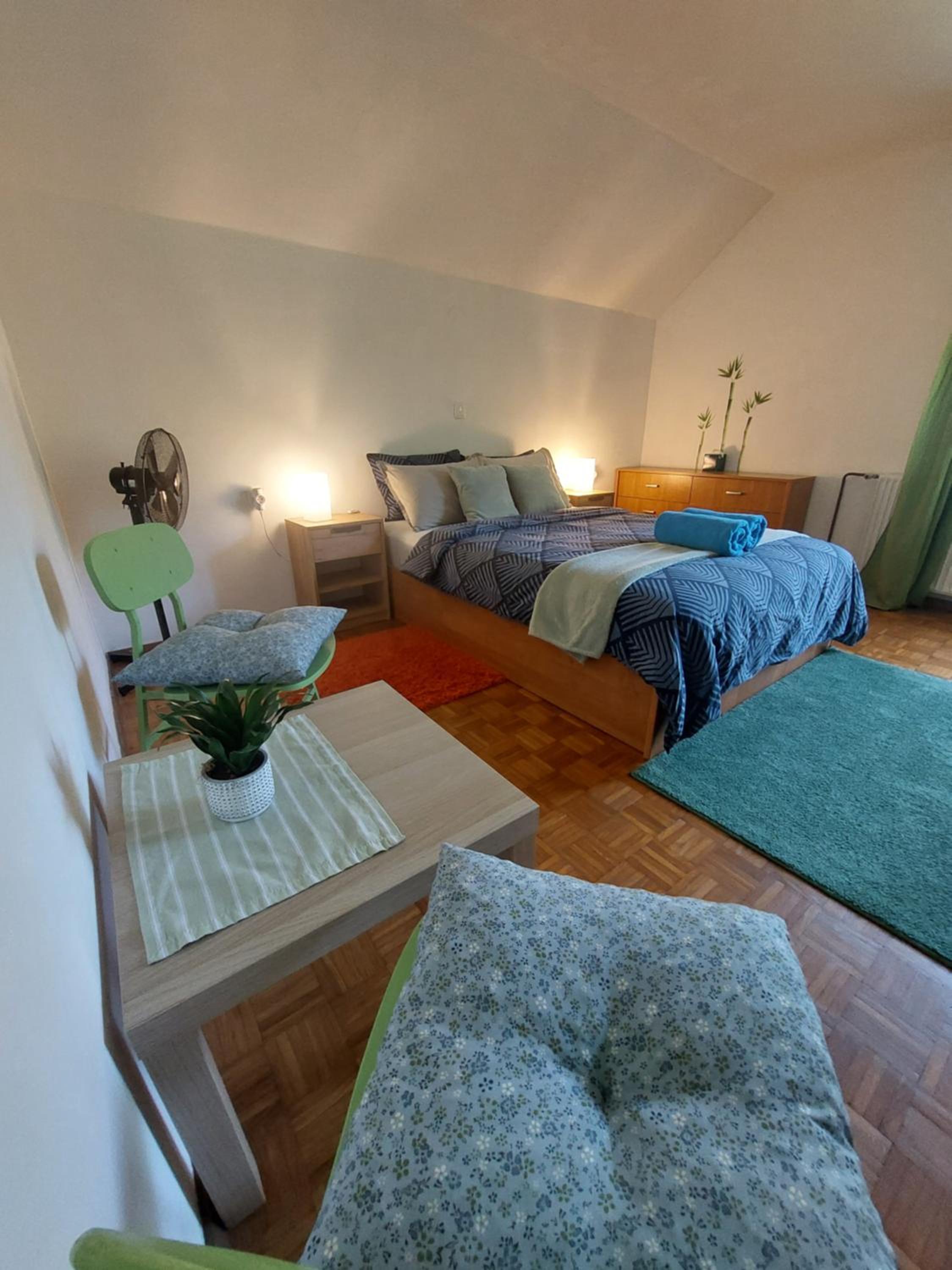 Double Room with Shared Bathroom photo 3