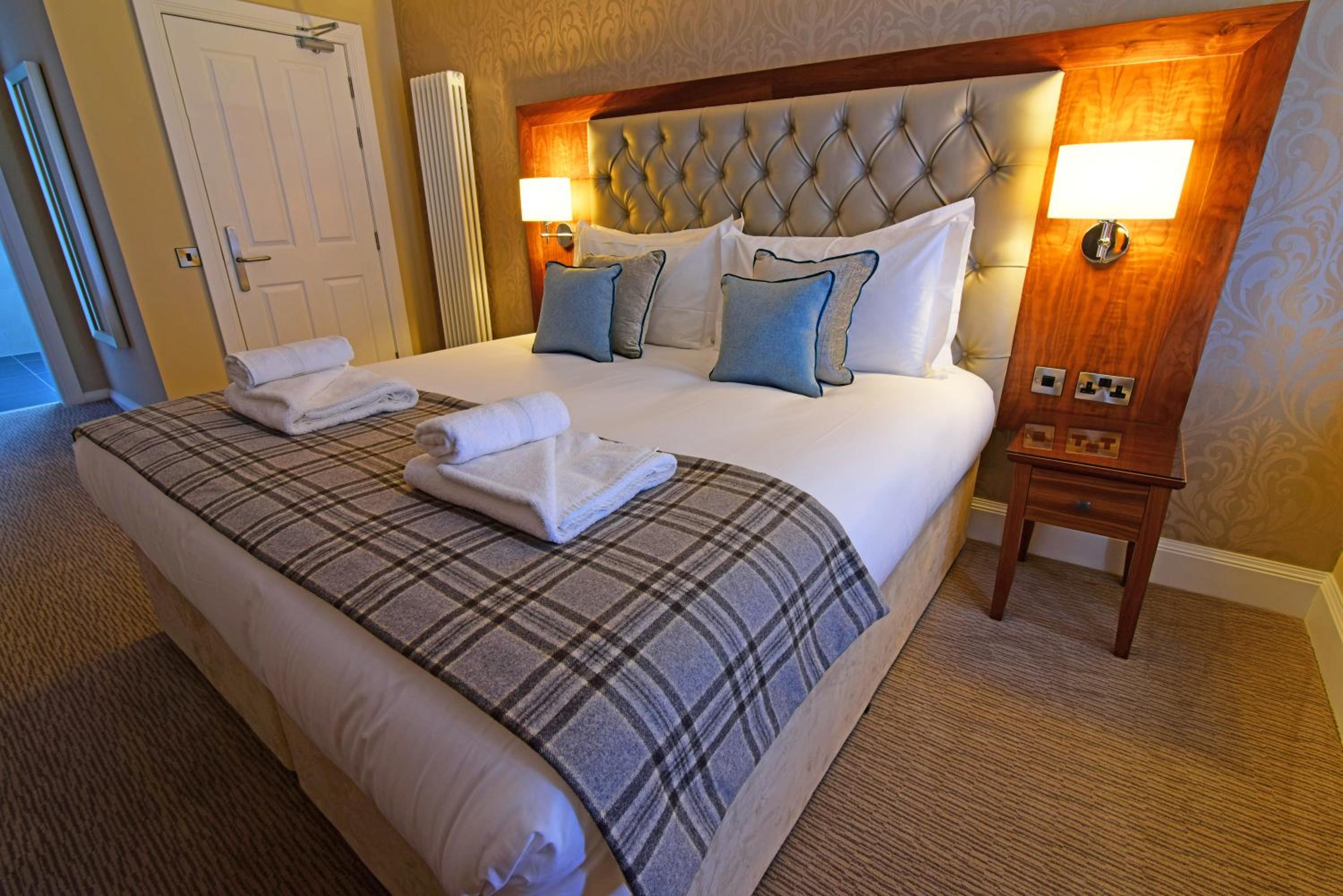 Deluxe Double Room with Bath photo 3