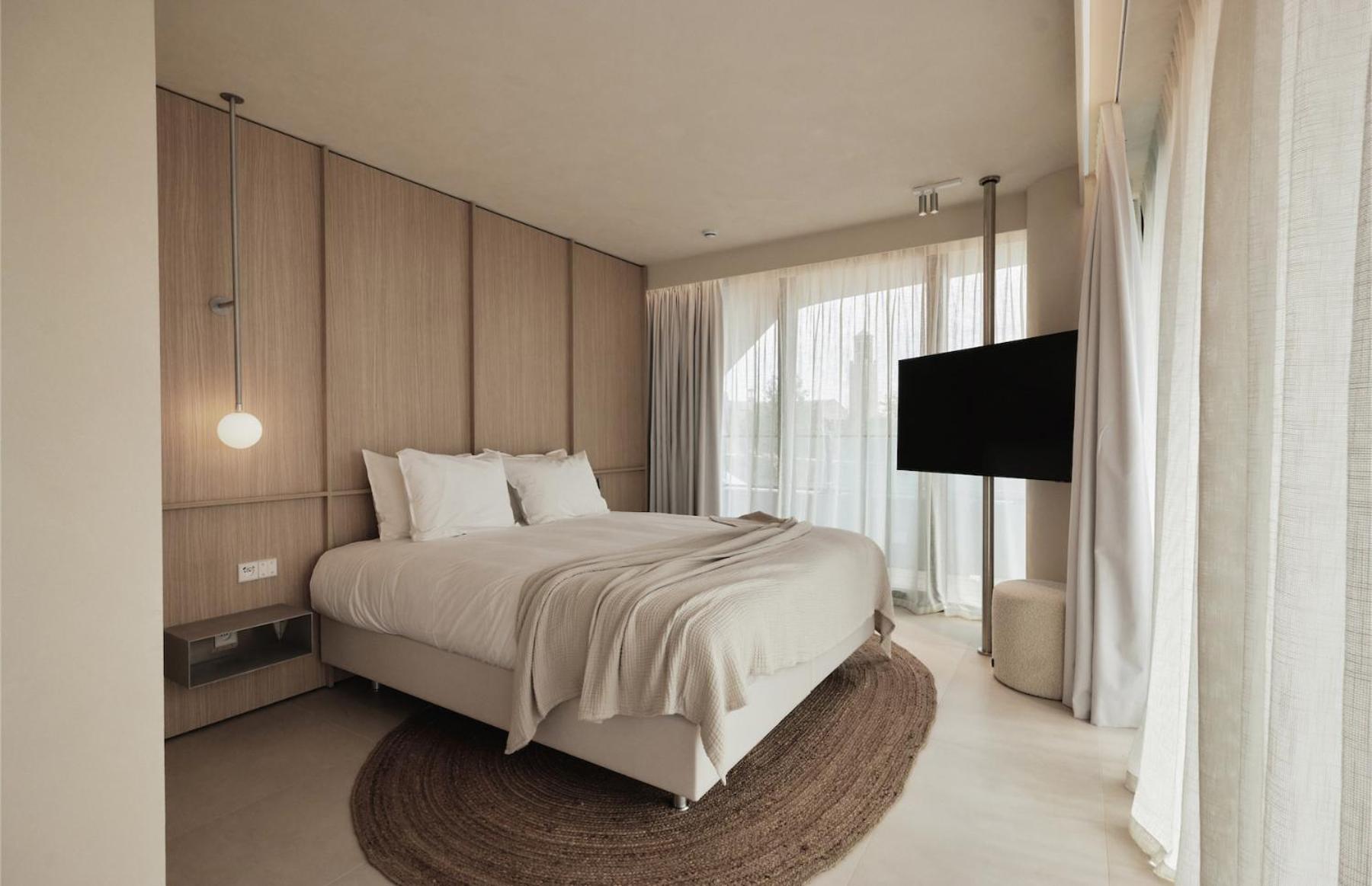 Deluxe Family Suite photo 2