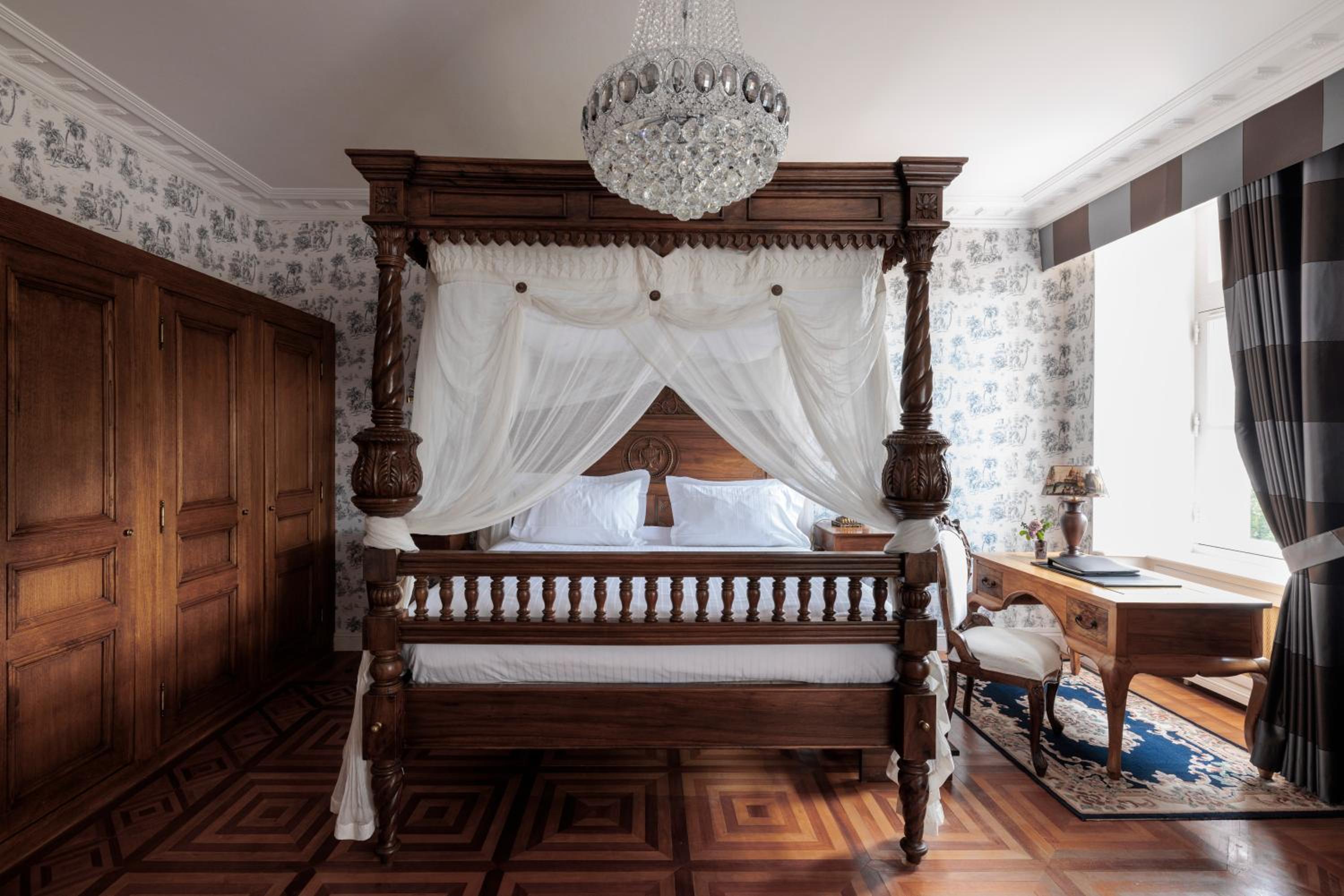 Classic Castle Room photo 2