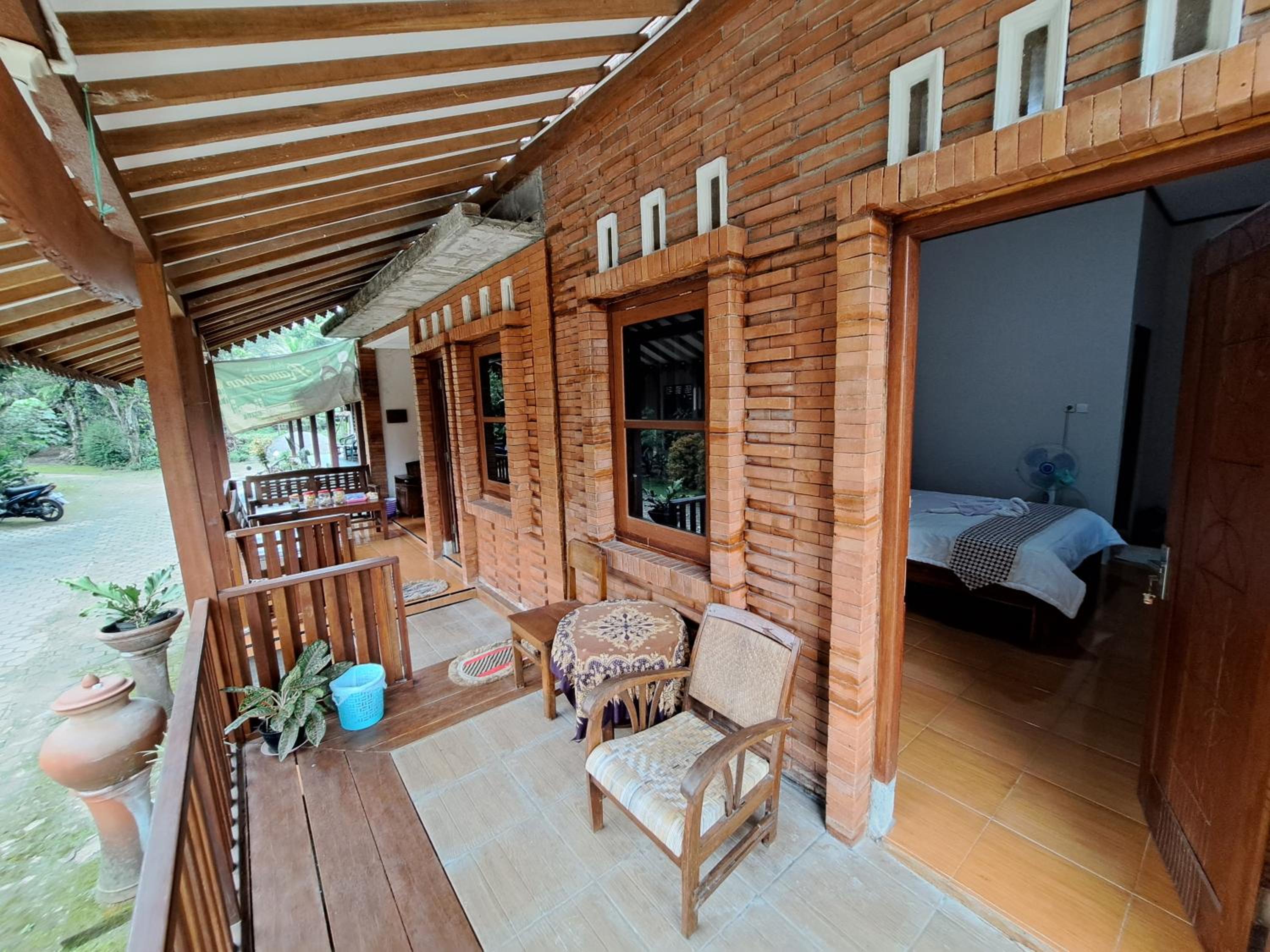 Family Bungalow - Photo 6