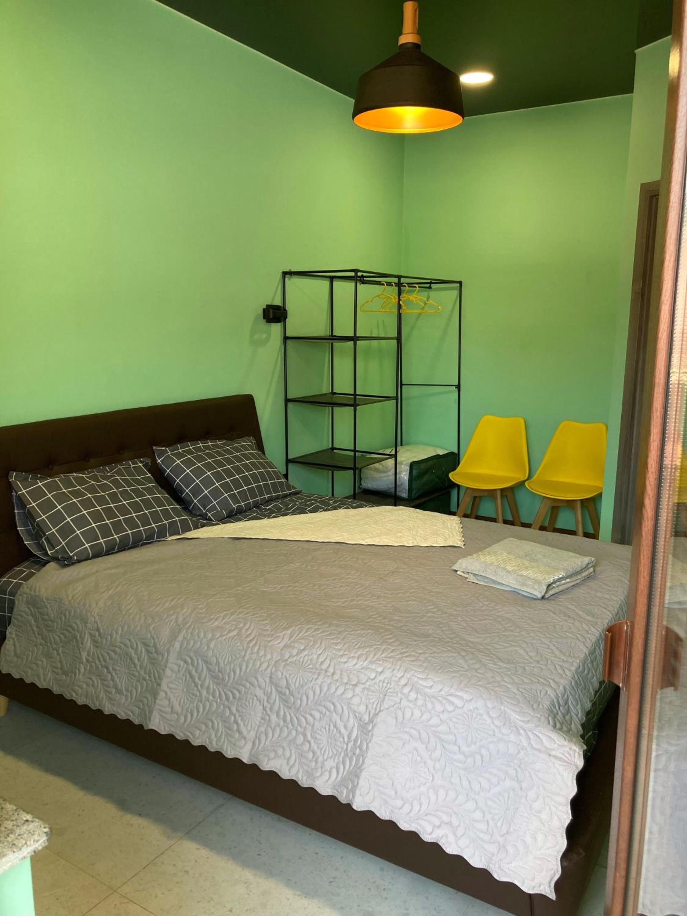One-Bedroom Apartment photo 2