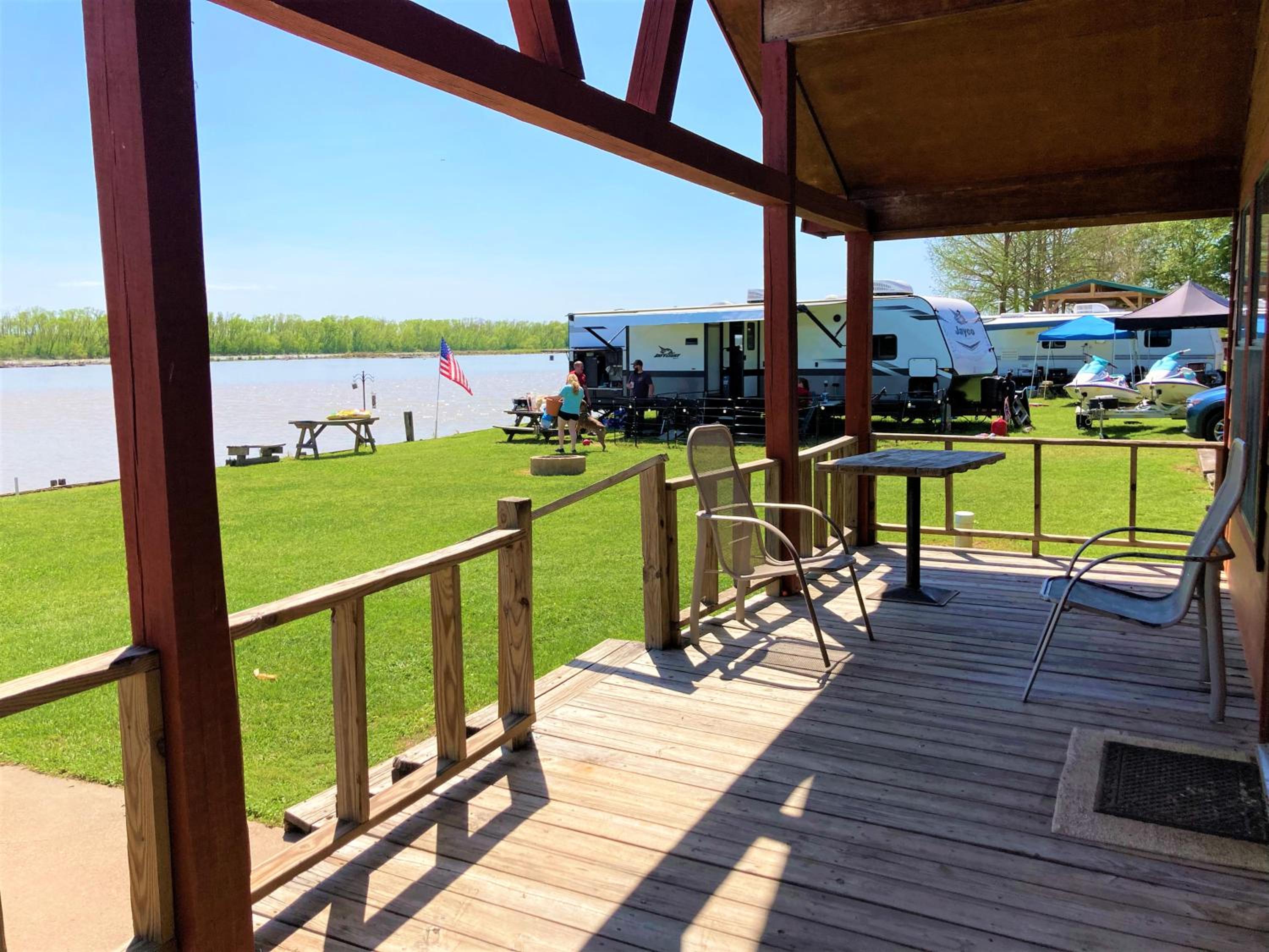 Deluxe Double or Twin Room with Lake View photo 1