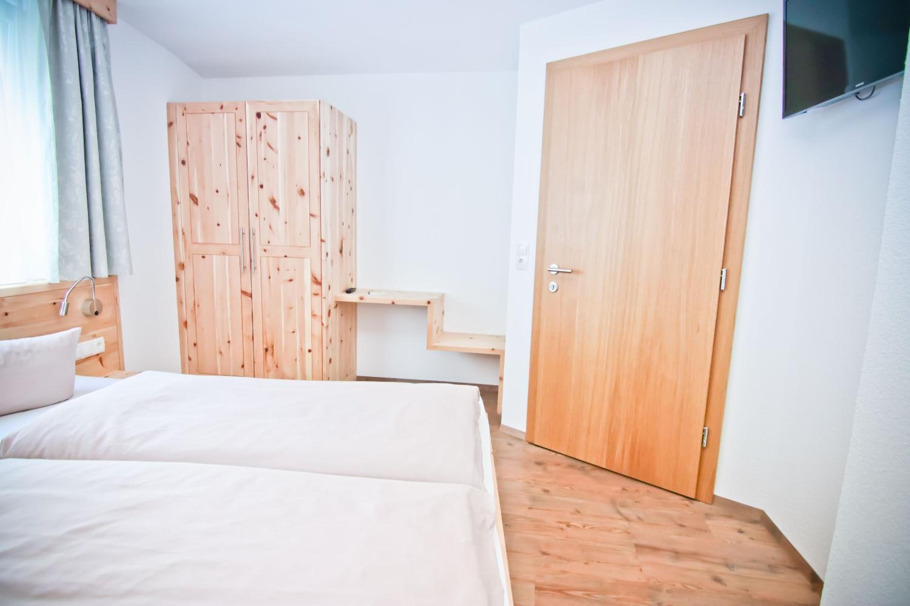 Deluxe Twin Room photo 1