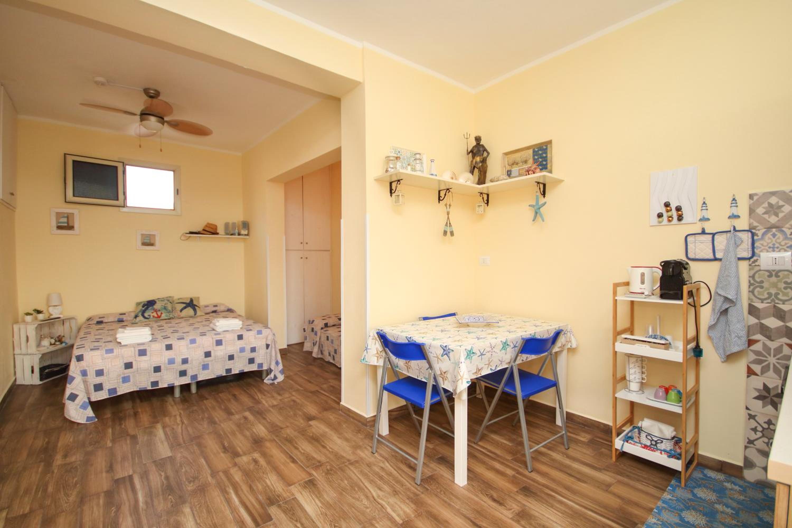 One-Bedroom House photo 3
