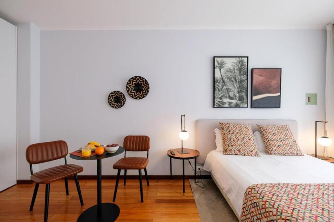 One-Bedroom Apartment - Photo 12