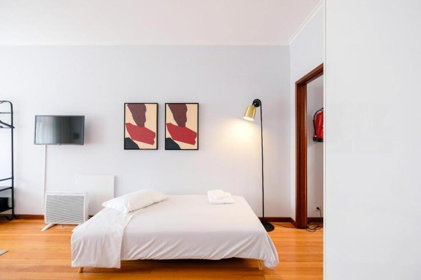 One-Bedroom Apartment - Photo 10