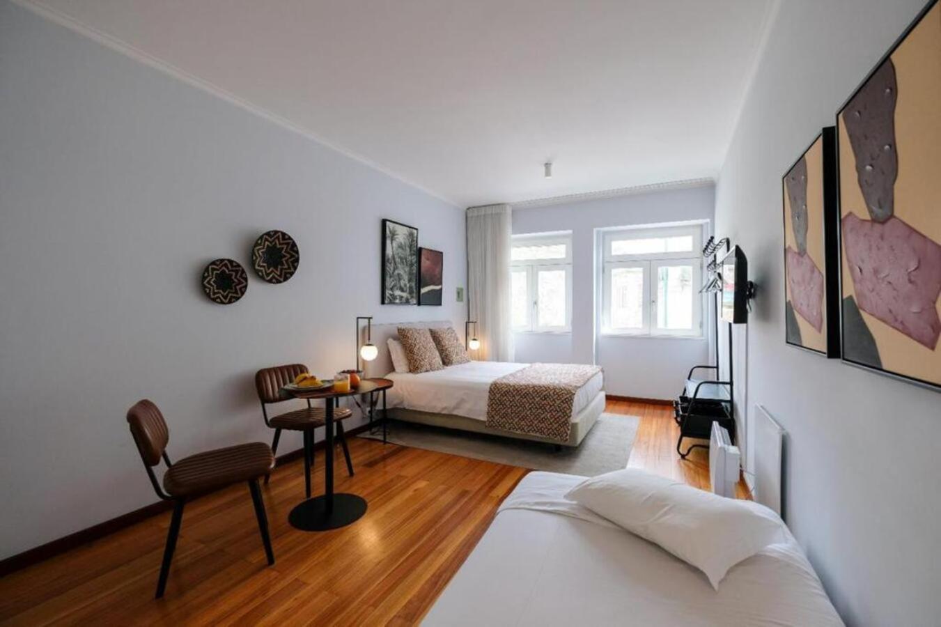 One-Bedroom Apartment - Photo 2